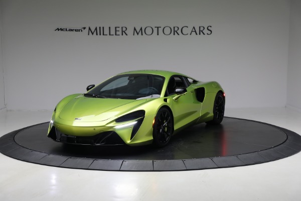 2024 McLaren Artura