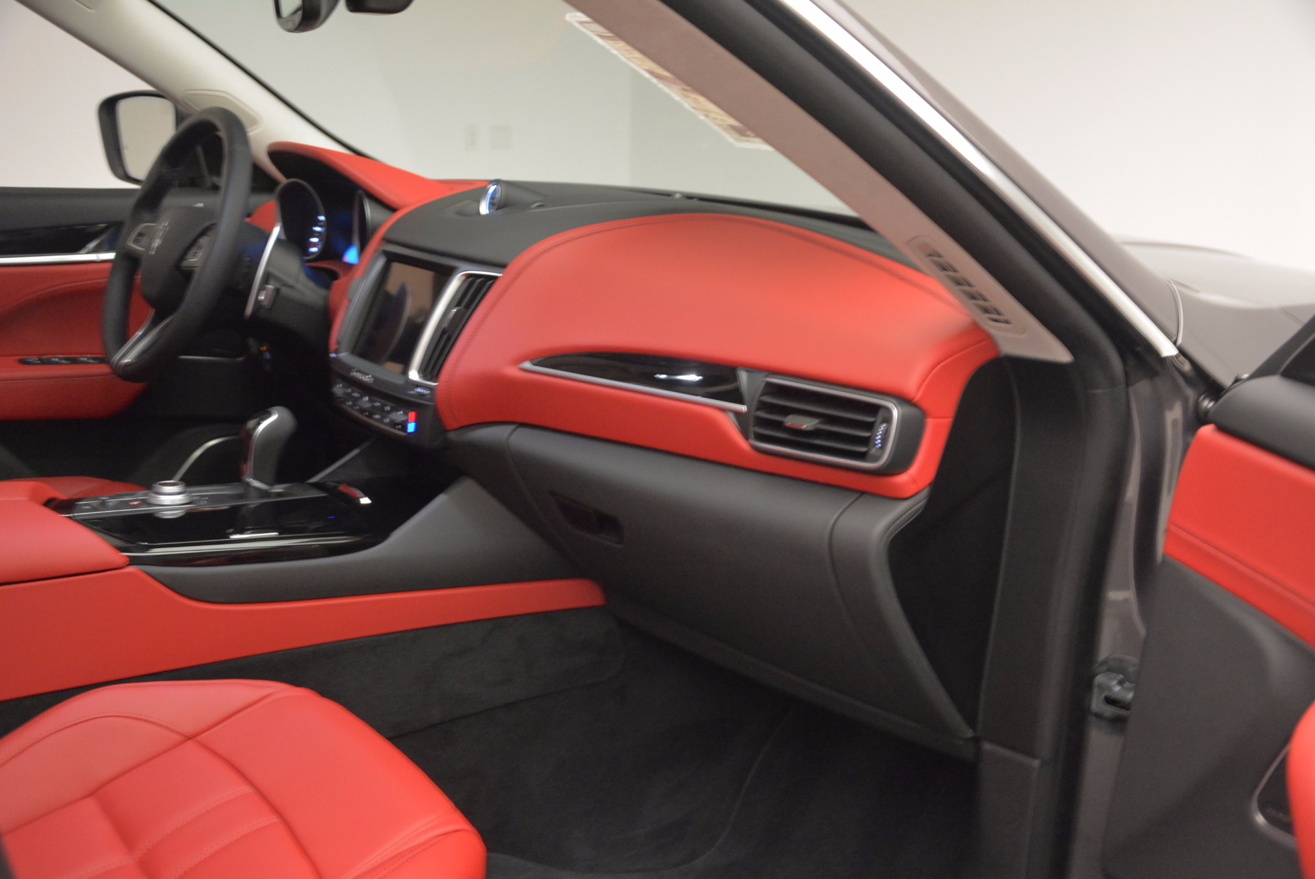 New-2017-Maserati-Levante