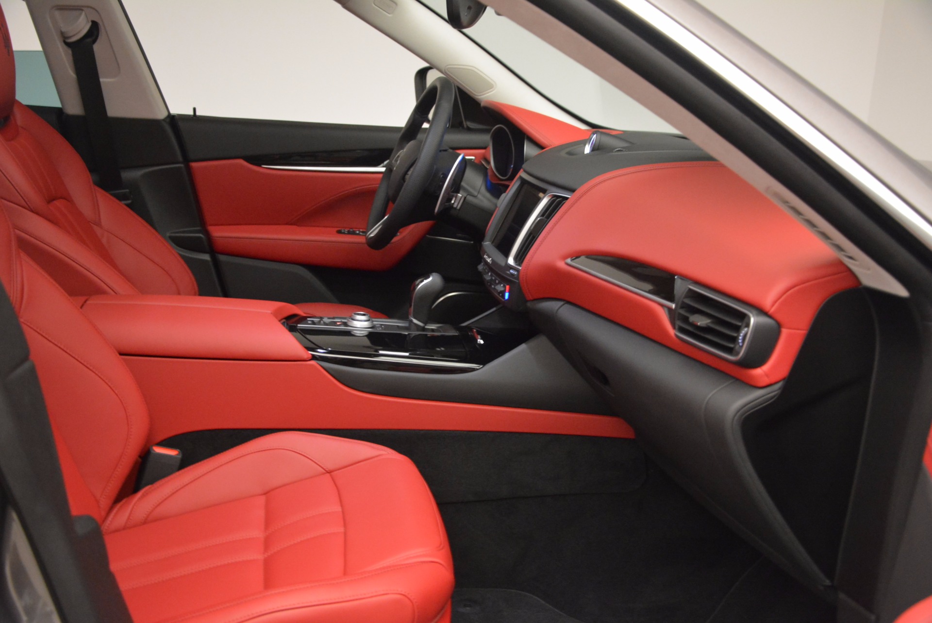 New-2017-Maserati-Levante