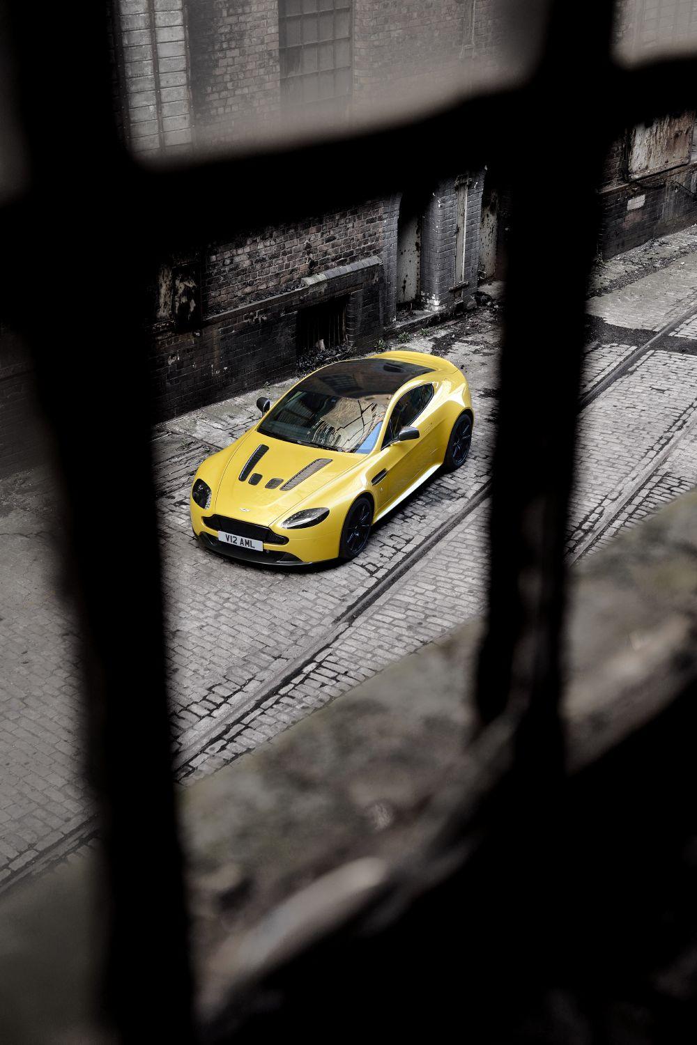 New-2017-Aston-Martin-V12-Vantage-S