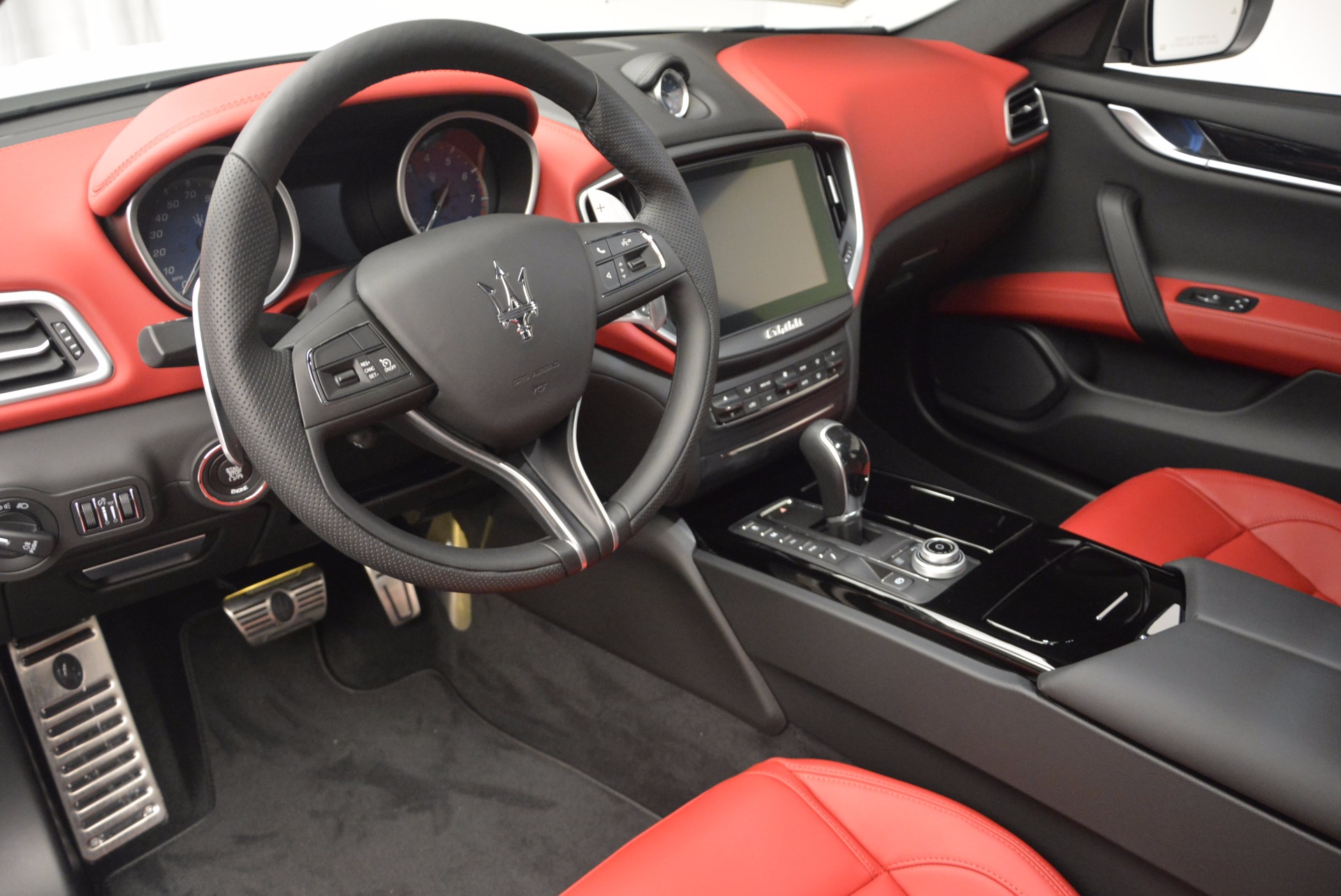 New-2017-Maserati-Ghibli-S-Q4