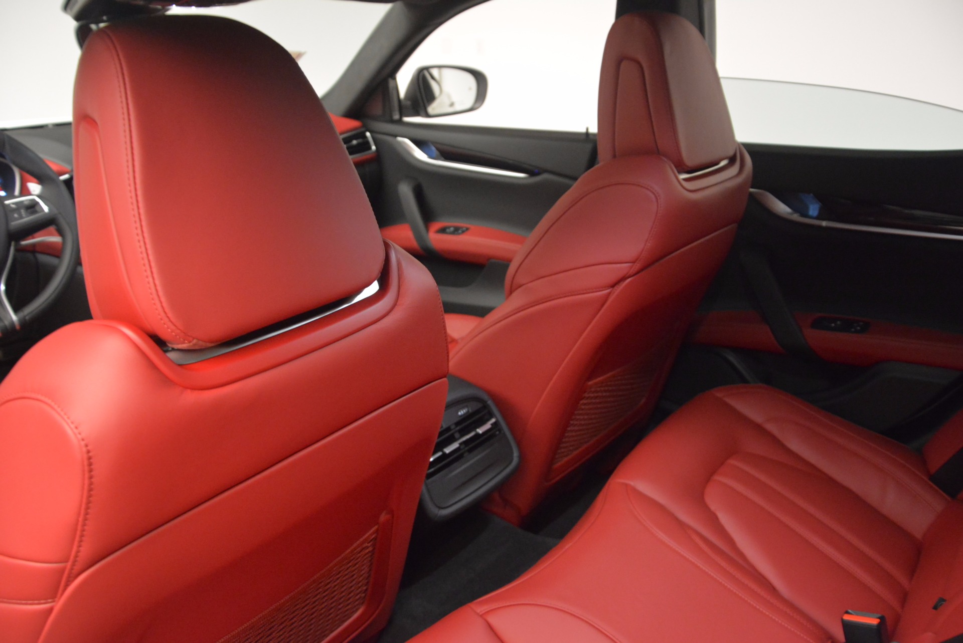 New-2017-Maserati-Ghibli-S-Q4