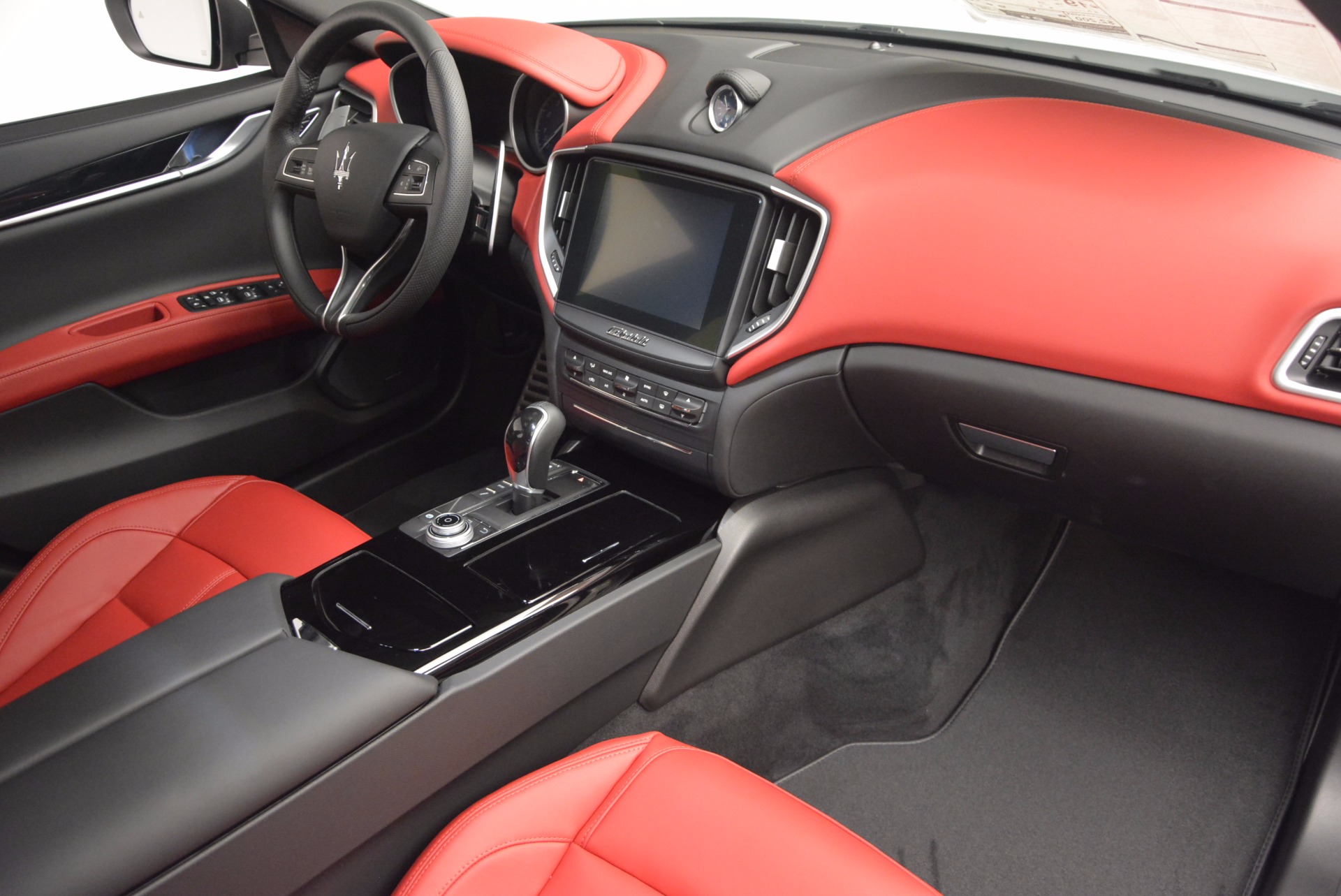 New-2017-Maserati-Ghibli-S-Q4