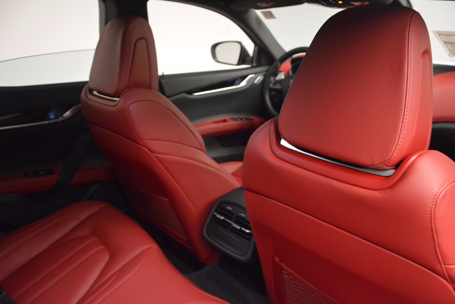 New-2017-Maserati-Ghibli-S-Q4