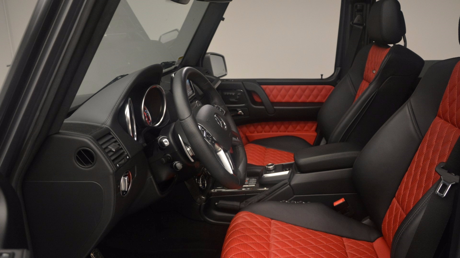 Used-2016-Mercedes-Benz-G-Class-G-63-AMG