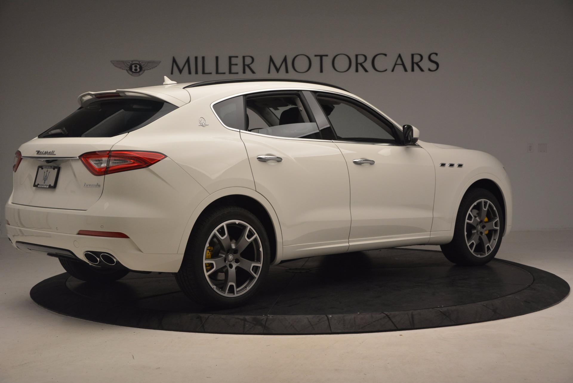 New-2017-Maserati-Levante-S-Q4