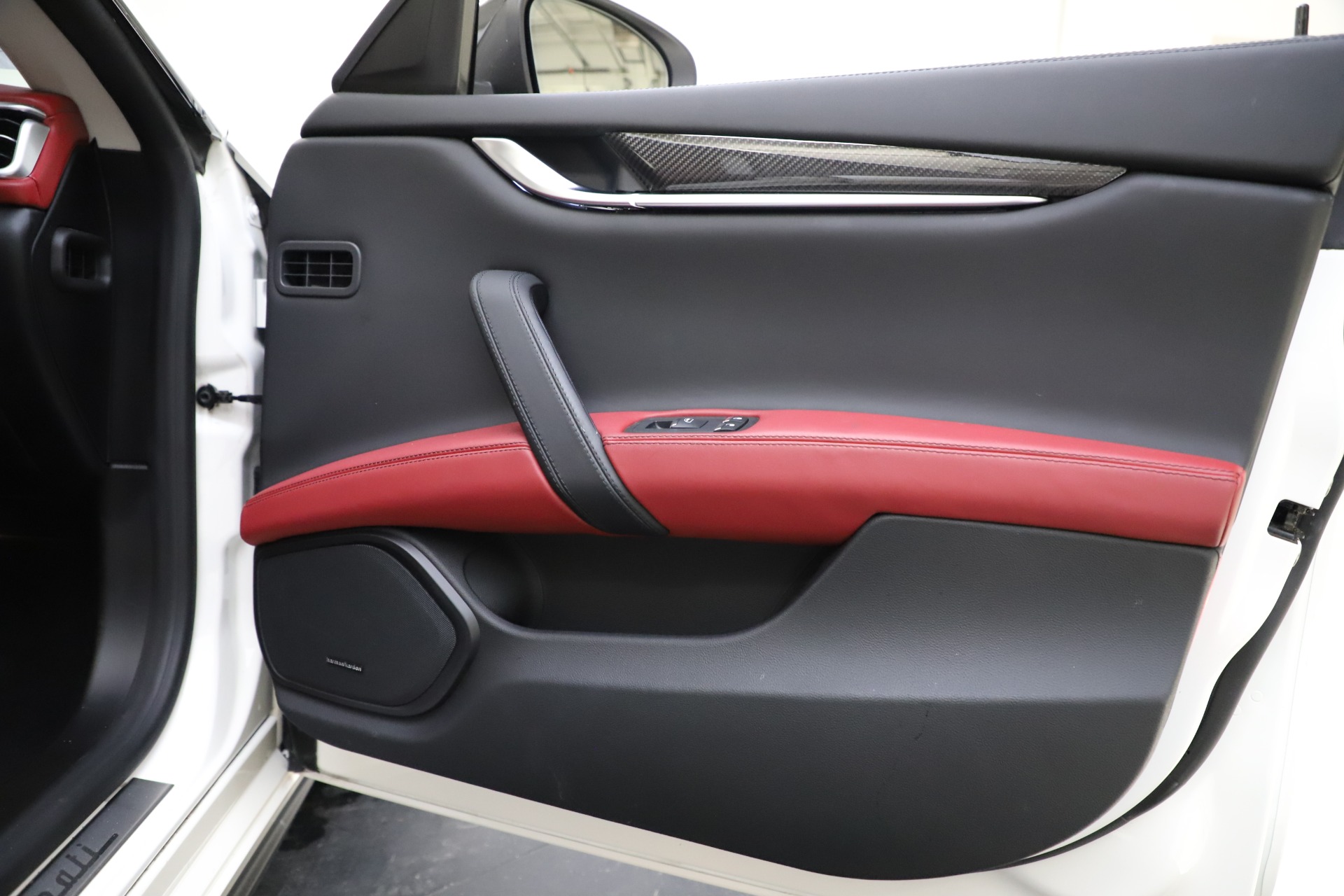 Used-2017-Maserati-Ghibli-S-Q4