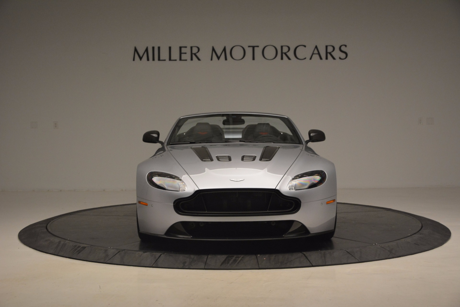 Used-2015-Aston-Martin-V12-Vantage-S-Roadster