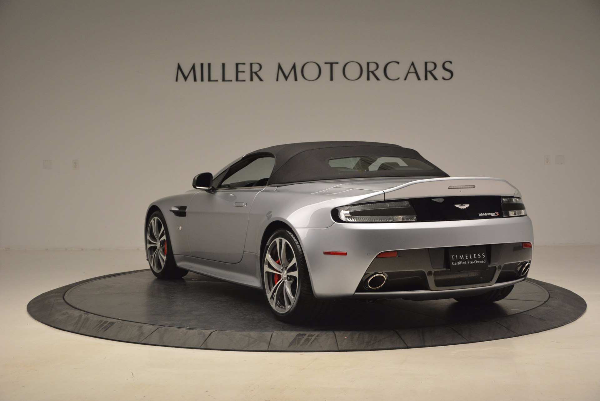 Used-2015-Aston-Martin-V12-Vantage-S-Roadster