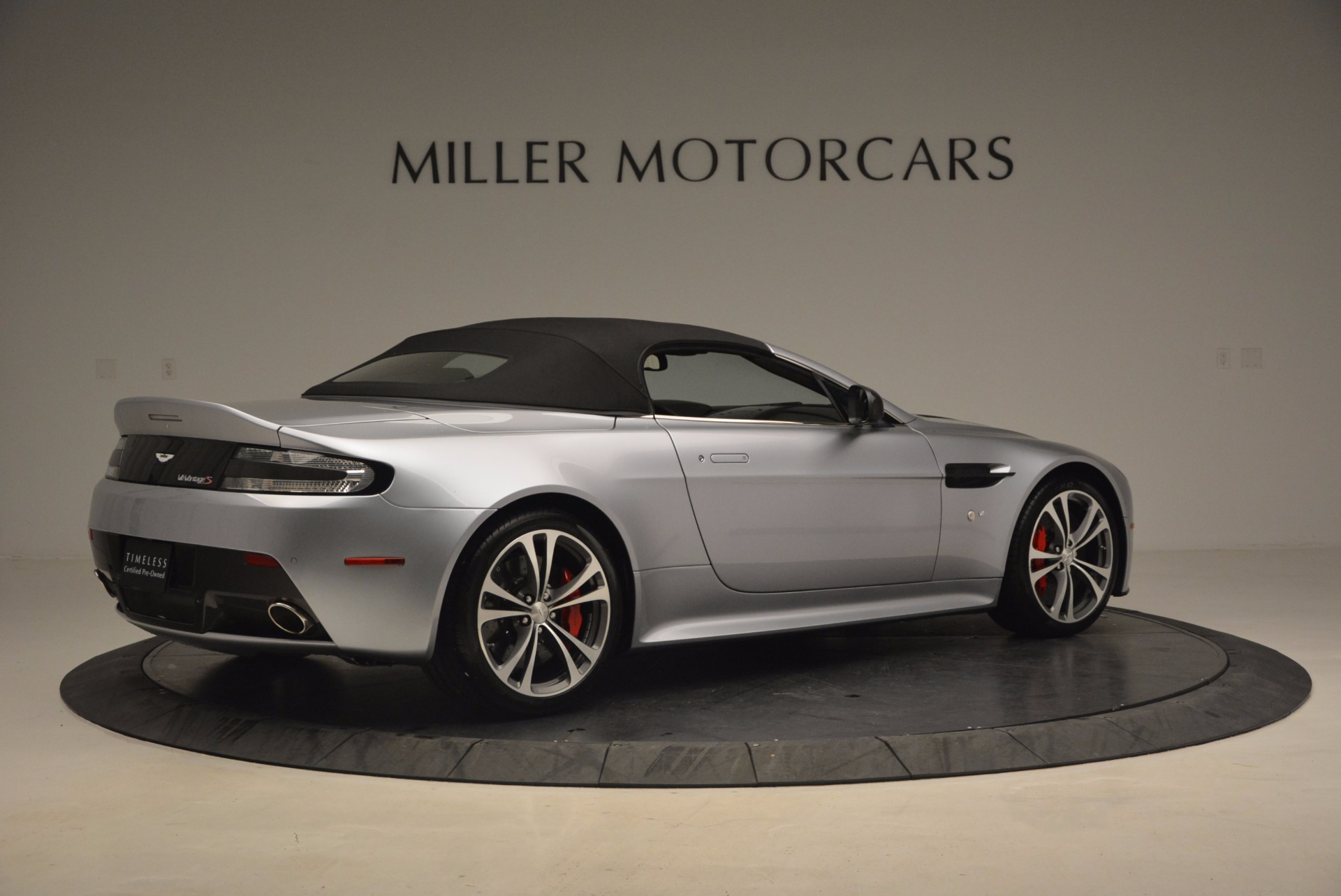 Used-2015-Aston-Martin-V12-Vantage-S-Roadster