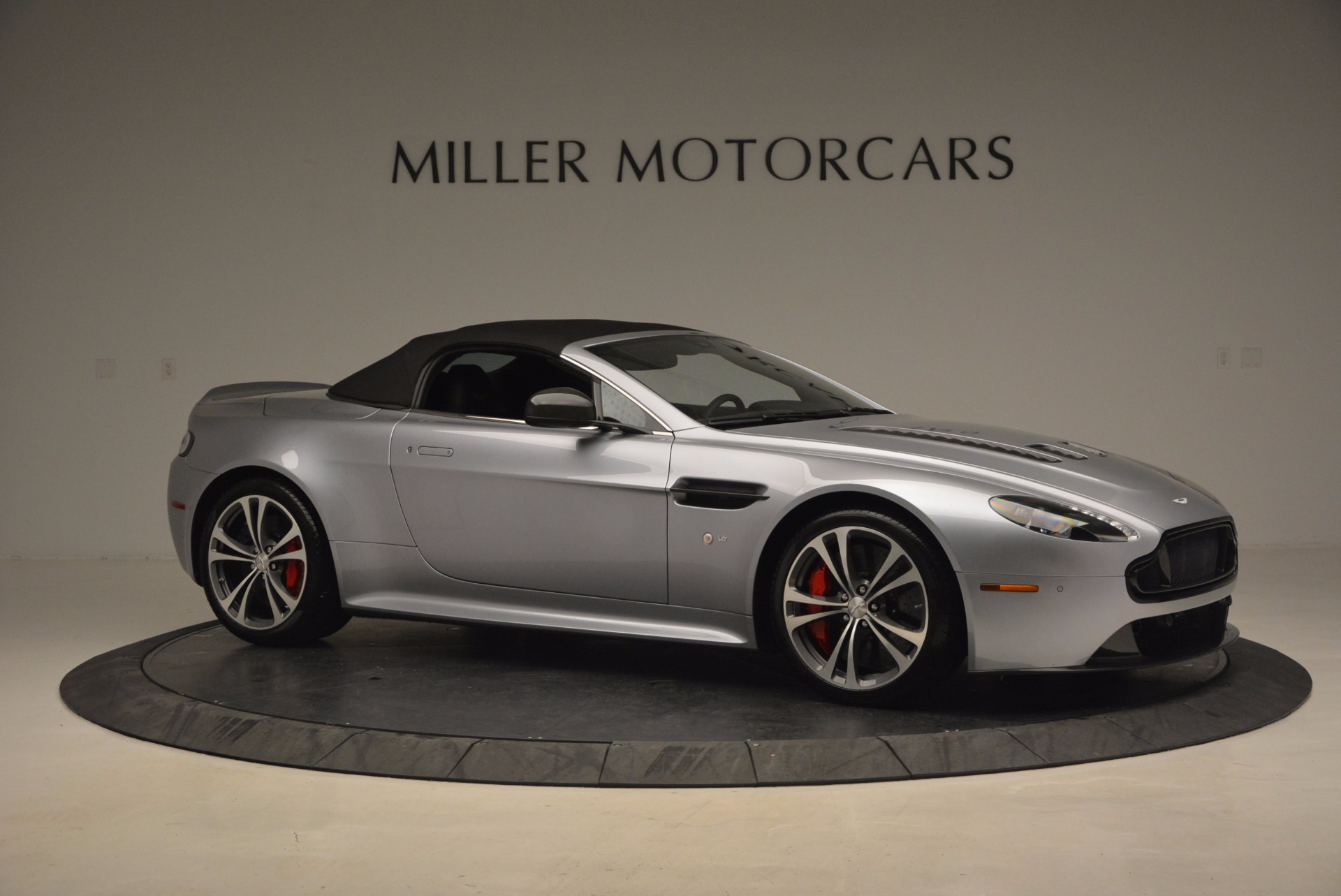 Used-2015-Aston-Martin-V12-Vantage-S-Roadster