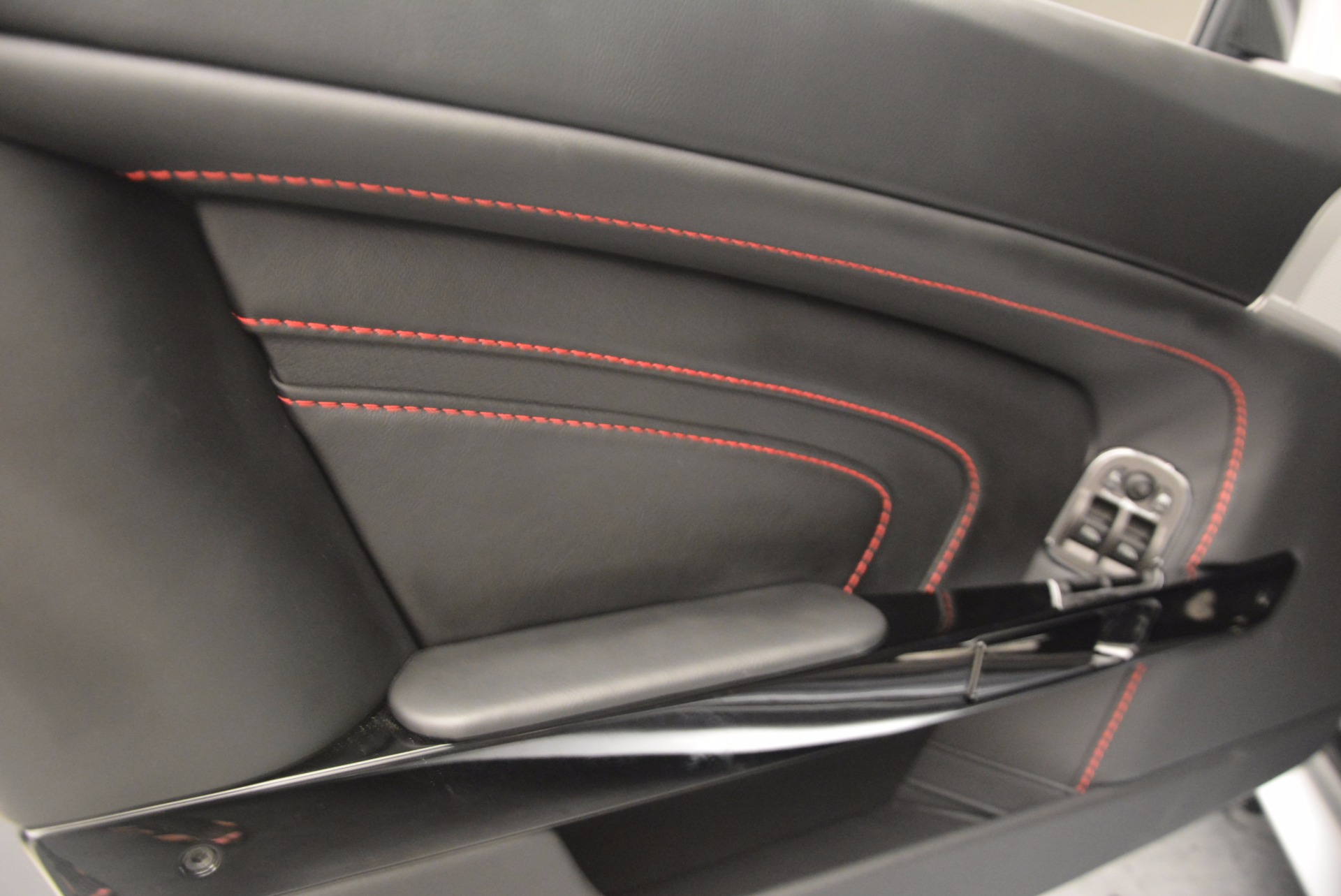 Used-2015-Aston-Martin-V12-Vantage-S-Roadster