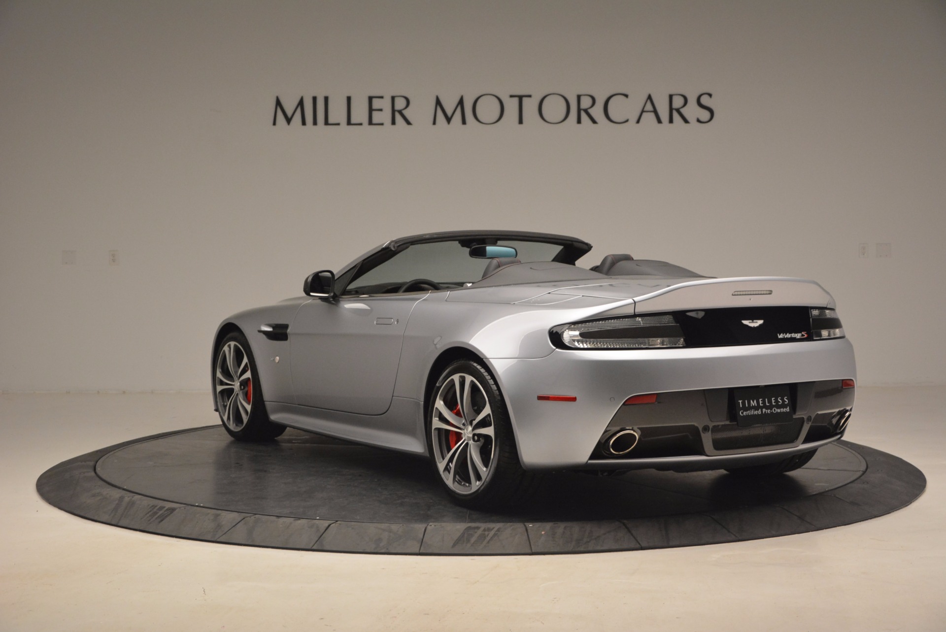 Used-2015-Aston-Martin-V12-Vantage-S-Roadster