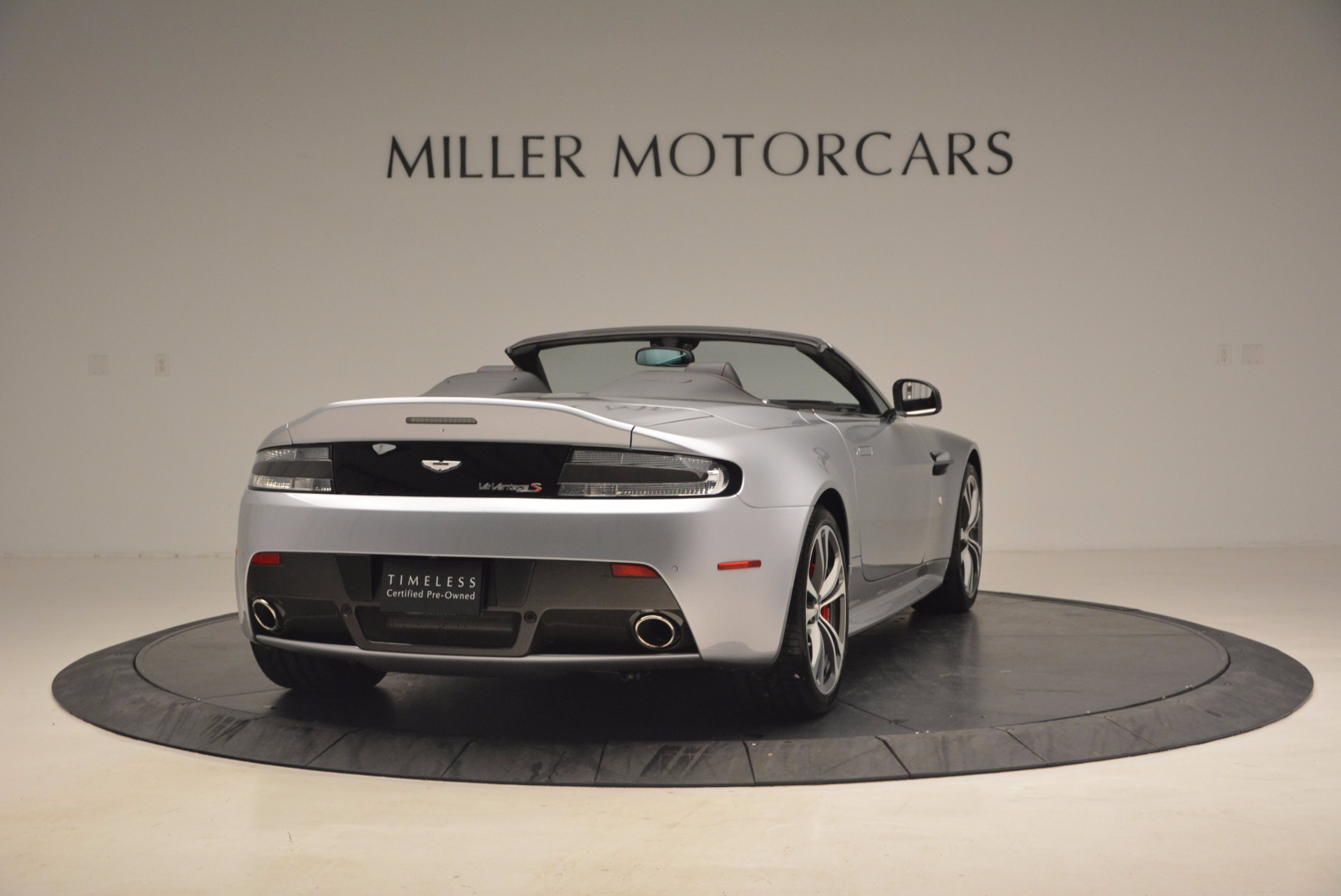Used-2015-Aston-Martin-V12-Vantage-S-Roadster