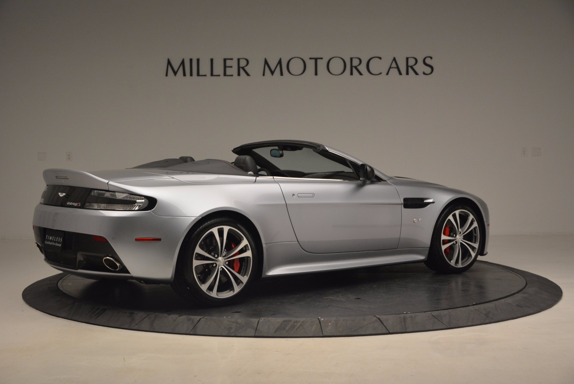 Used-2015-Aston-Martin-V12-Vantage-S-Roadster