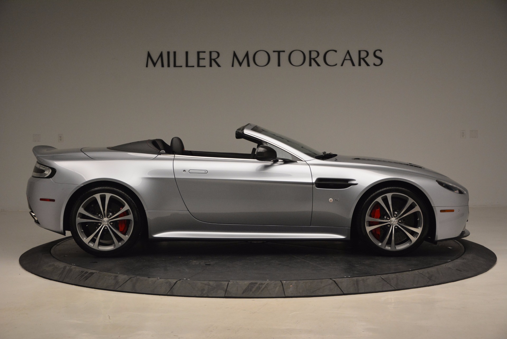 Used-2015-Aston-Martin-V12-Vantage-S-Roadster