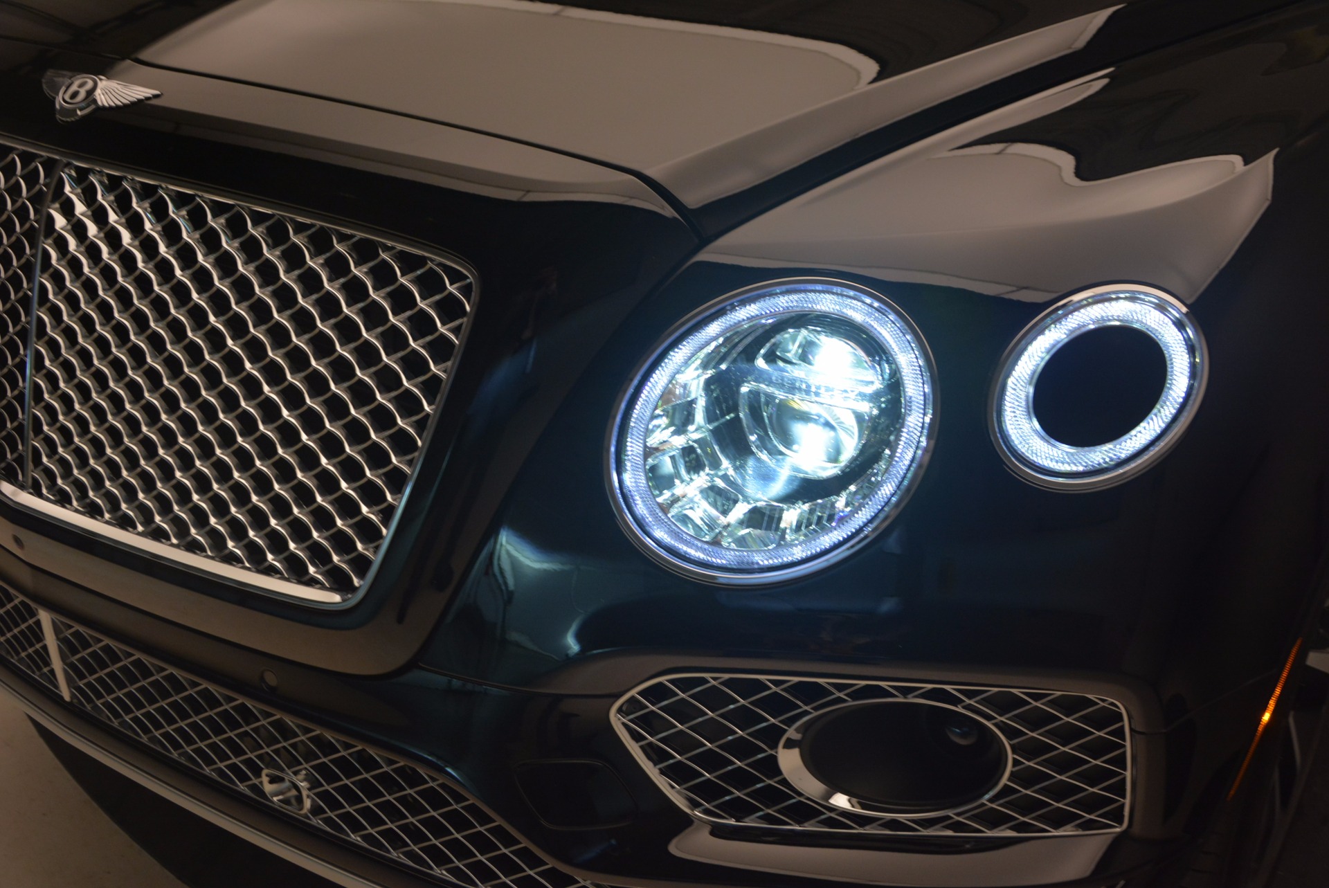 Used-2017-Bentley-Bentayga