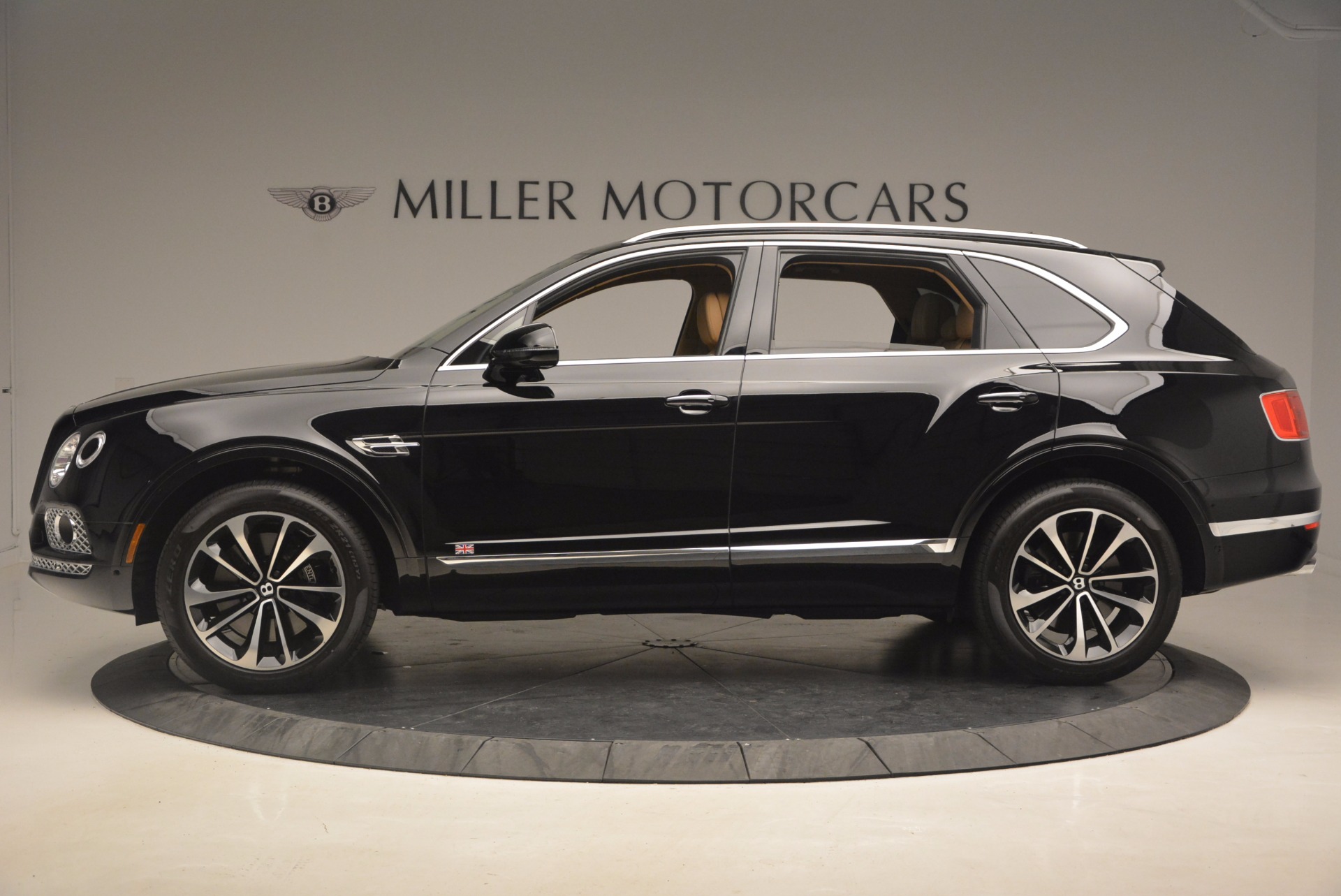 Used-2017-Bentley-Bentayga