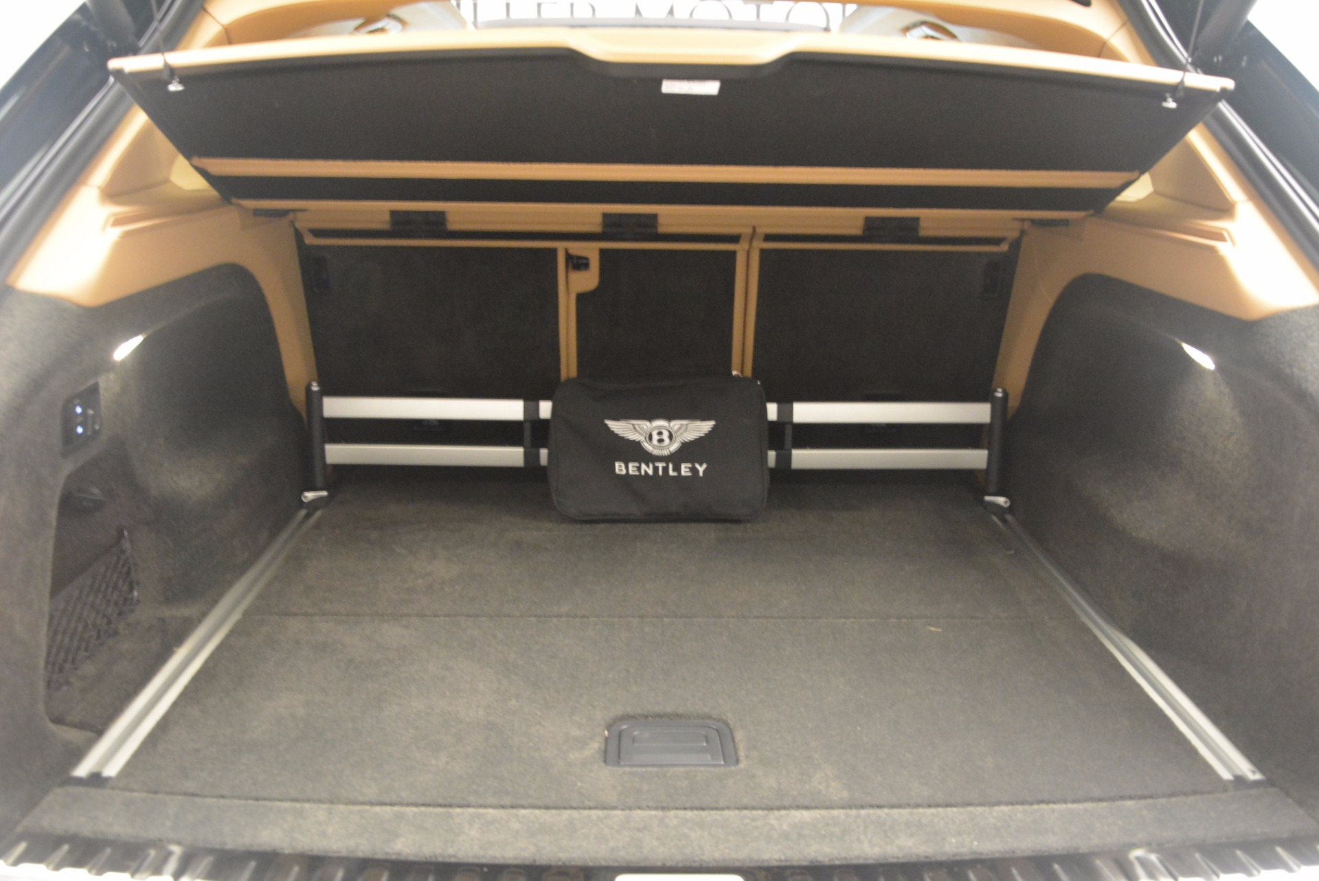 Used-2017-Bentley-Bentayga