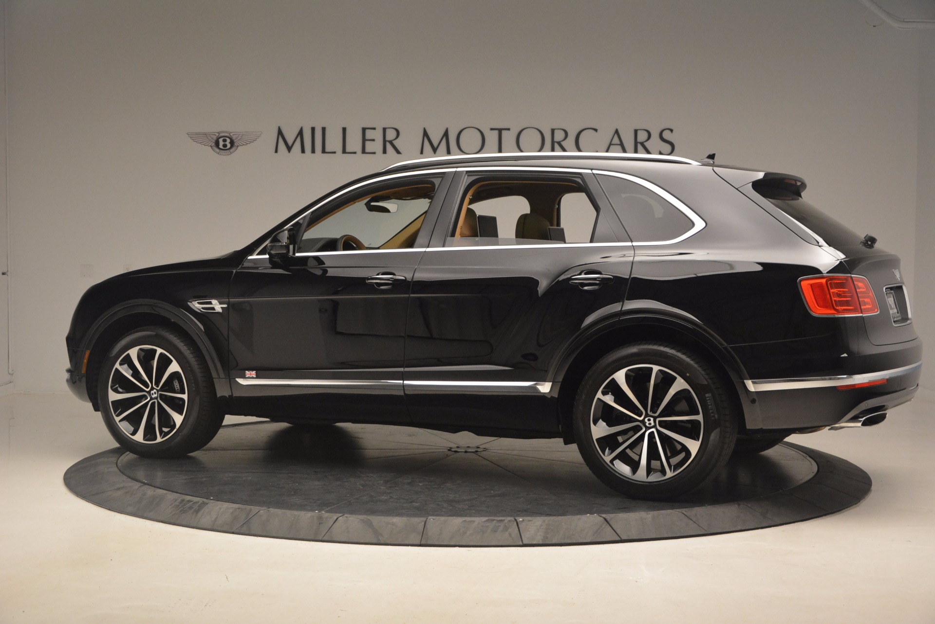 Used-2017-Bentley-Bentayga
