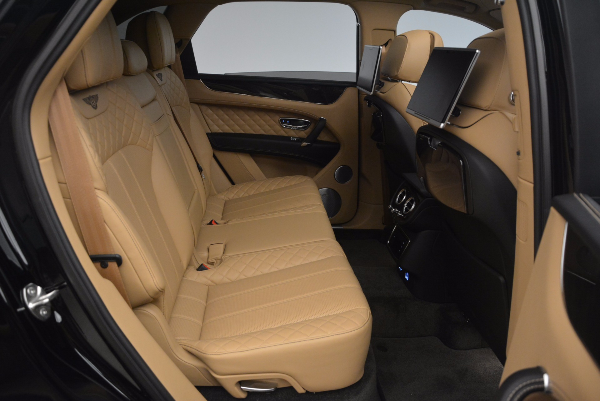 Used-2017-Bentley-Bentayga