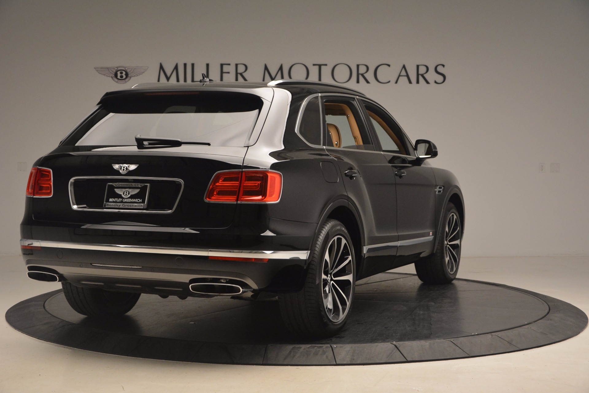 Used-2017-Bentley-Bentayga