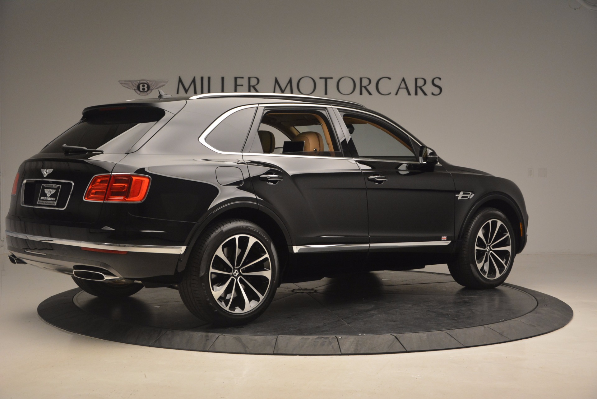 Used-2017-Bentley-Bentayga