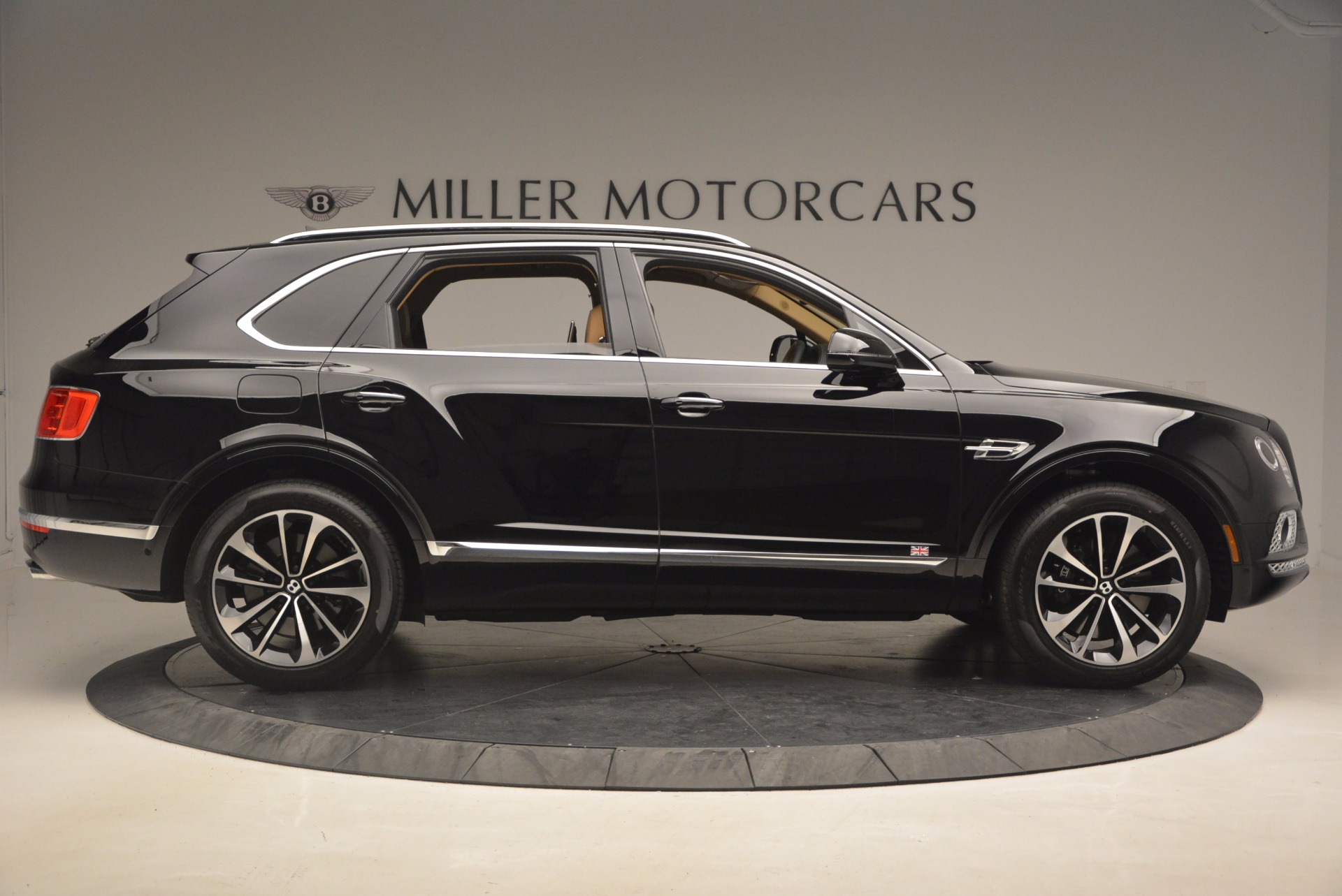 Used-2017-Bentley-Bentayga