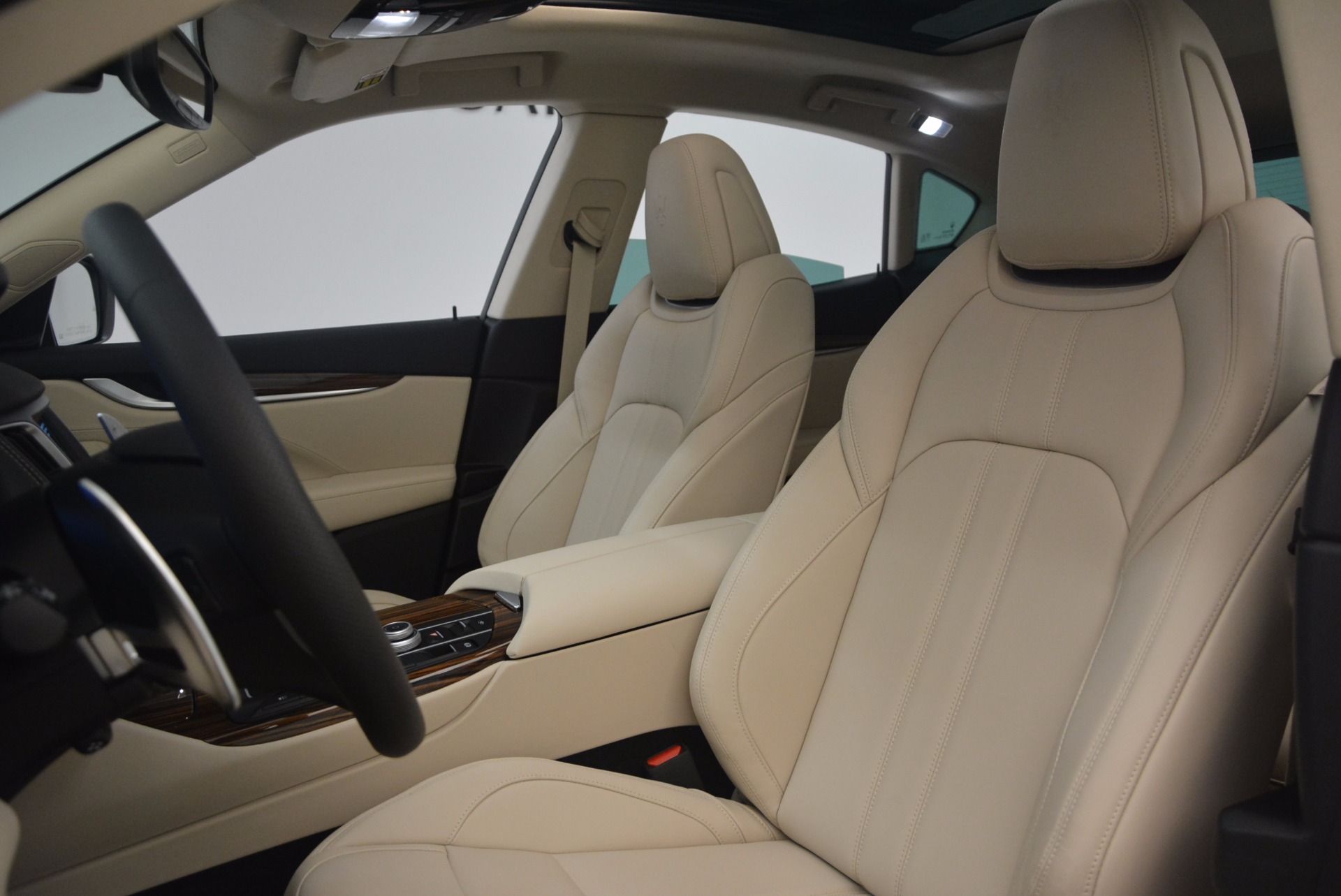 New-2017-Maserati-Levante