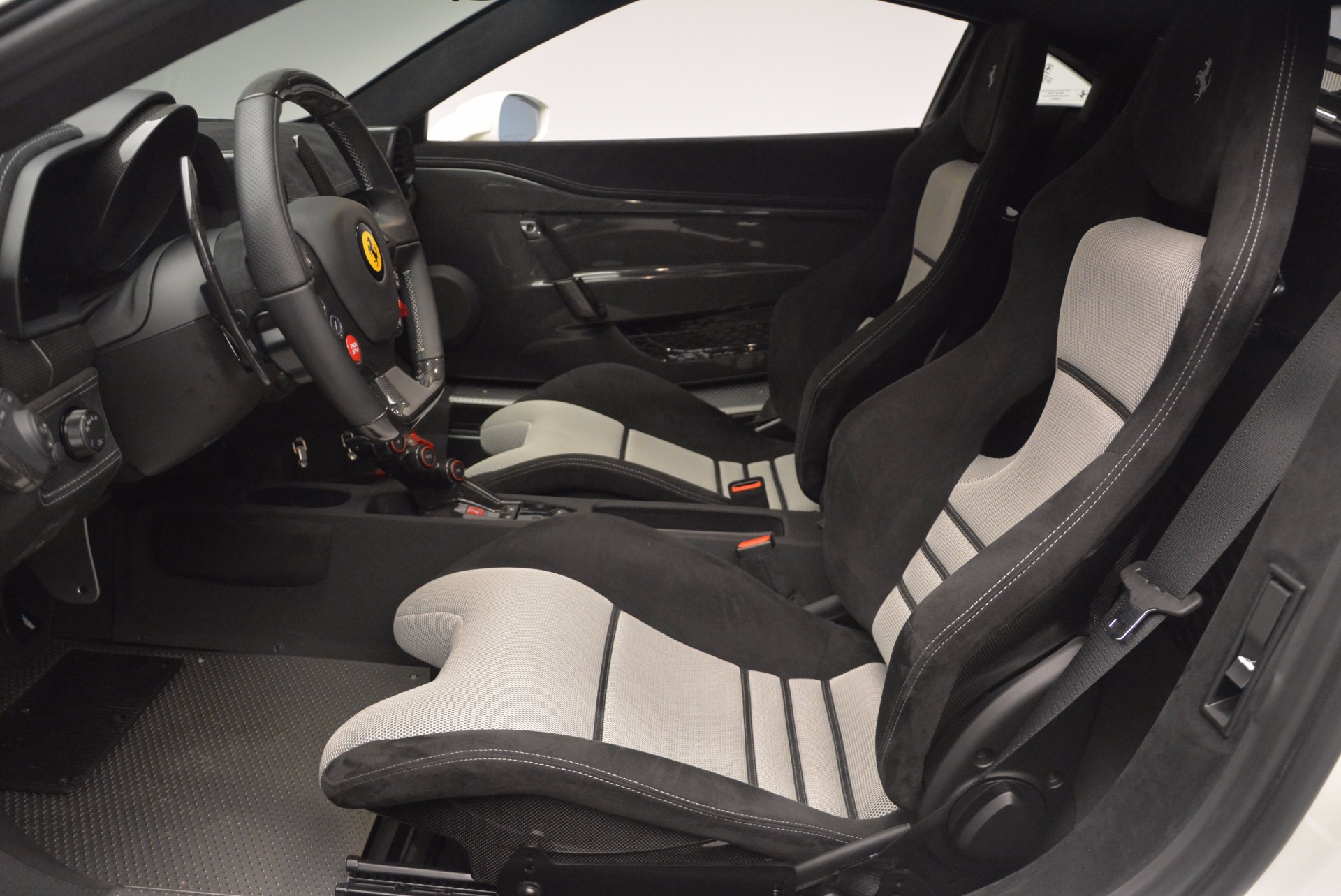 Used-2015-Ferrari-458-Speciale