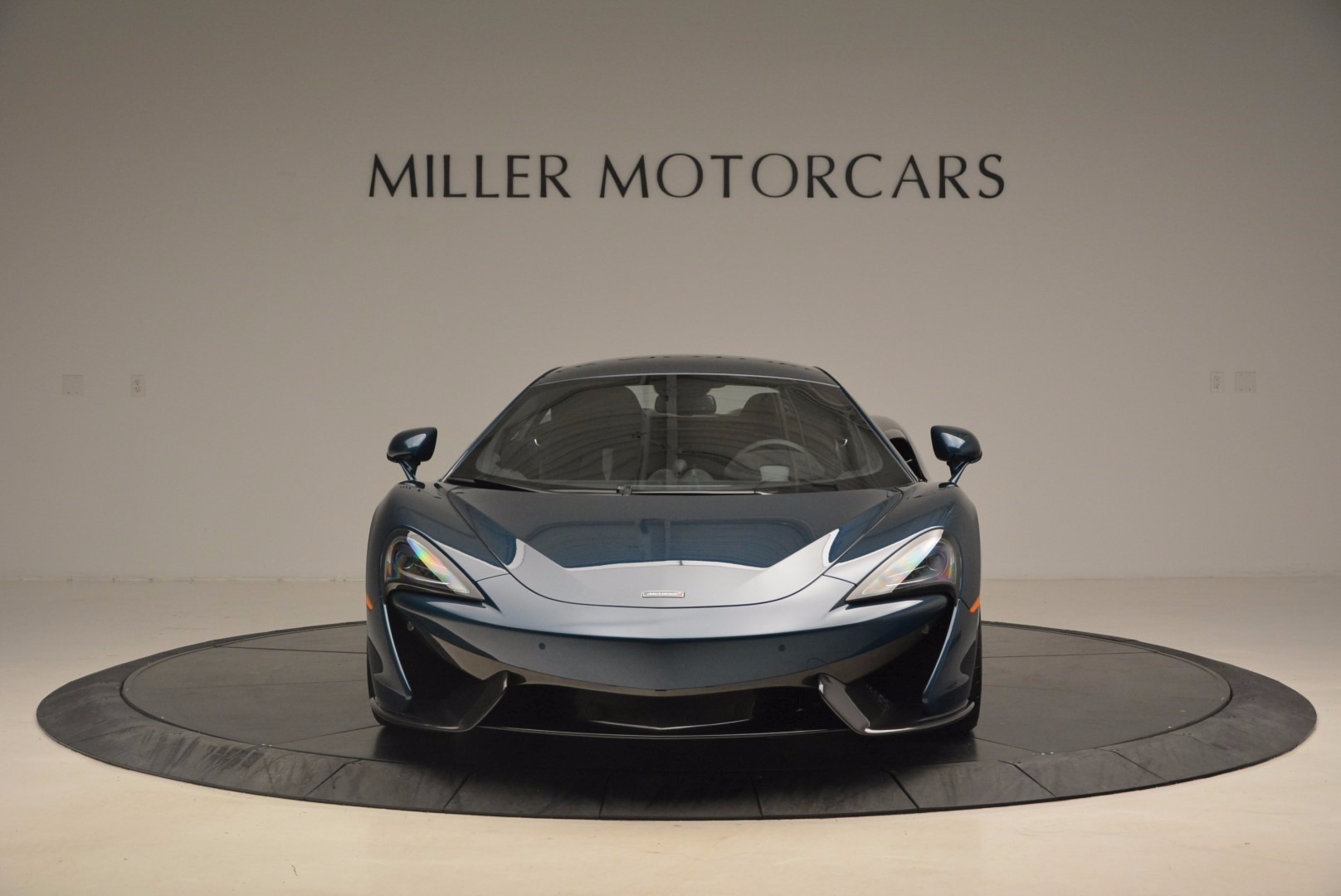 New-2017-McLaren-570S