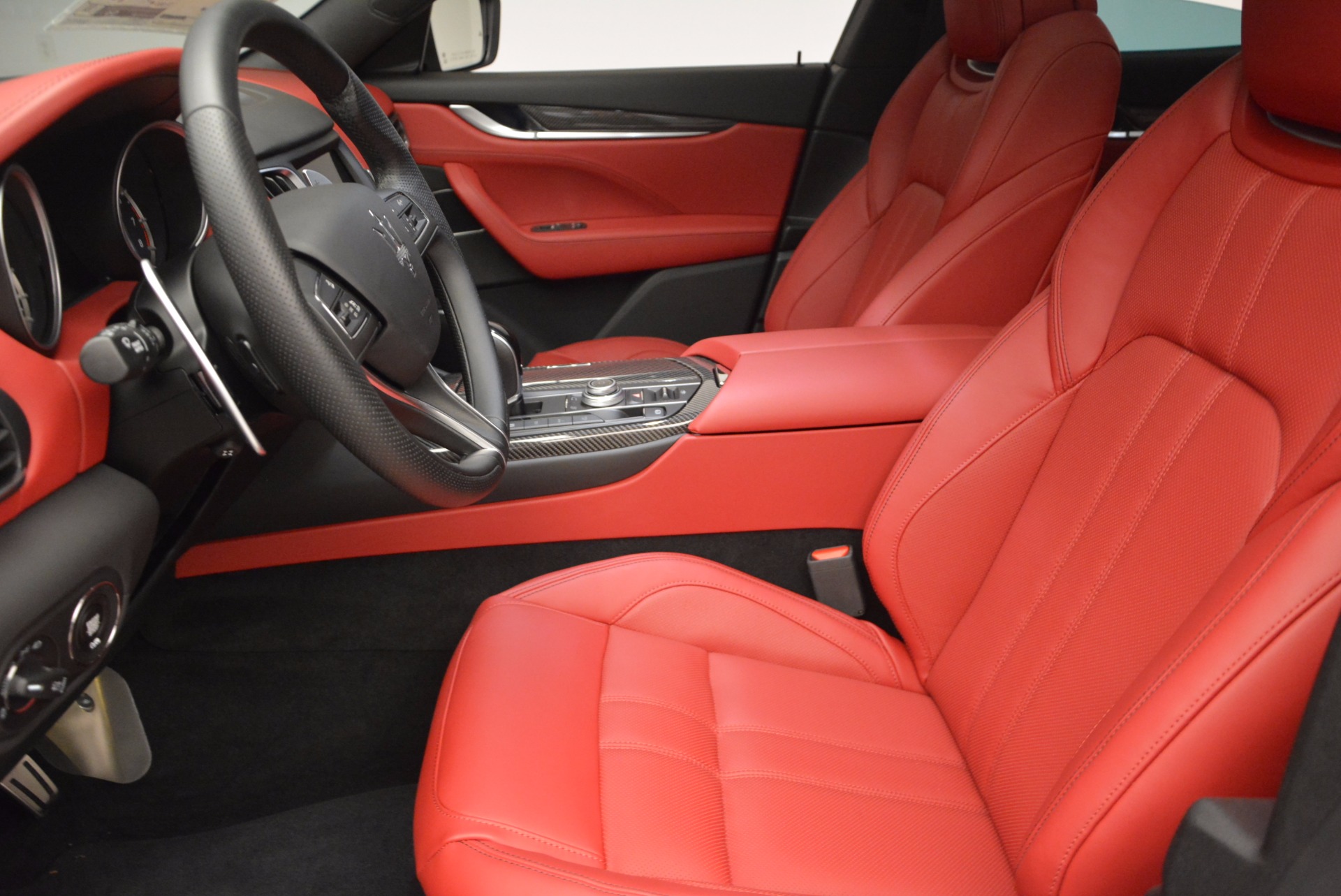 New-2017-Maserati-Levante-S