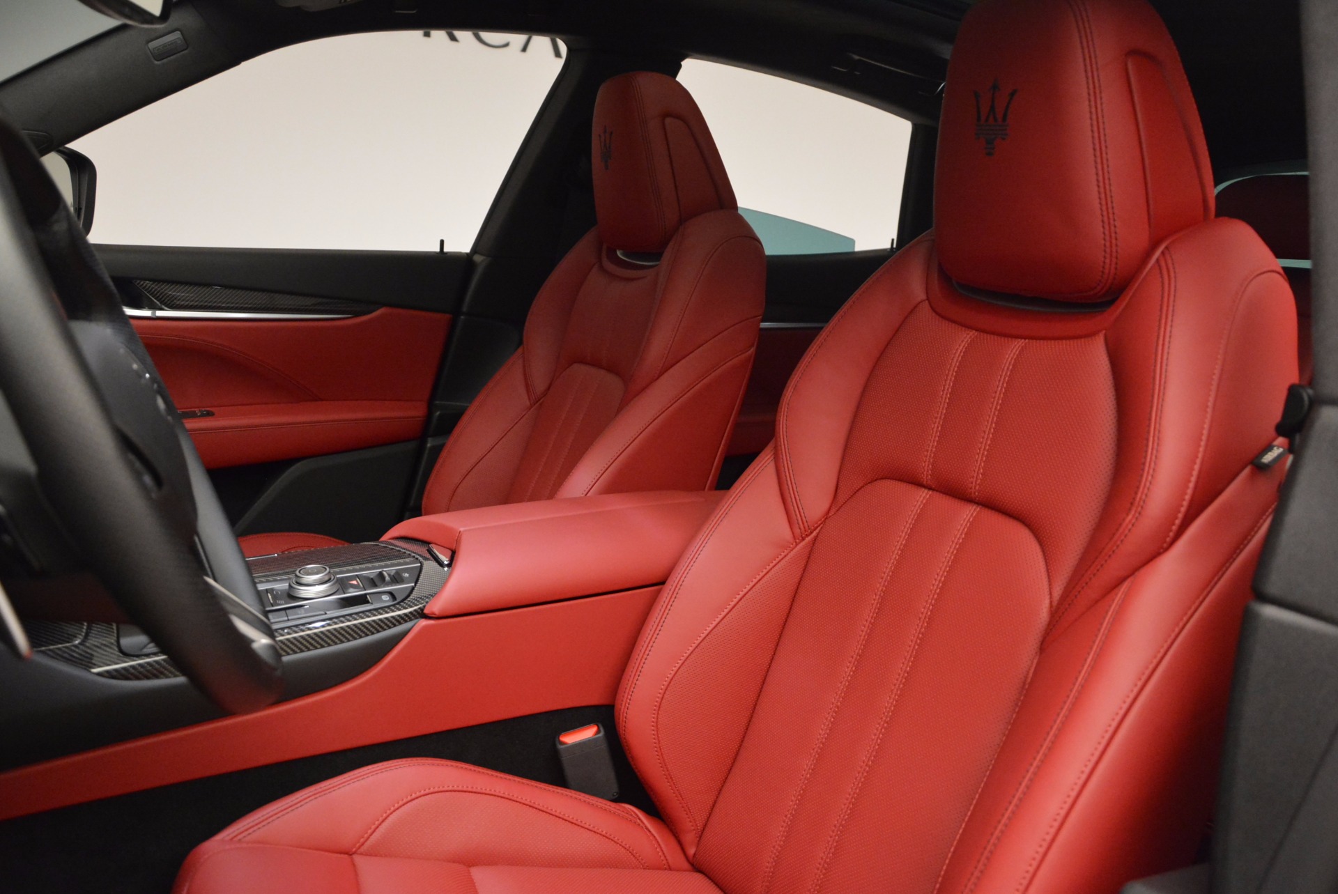 New-2017-Maserati-Levante-S