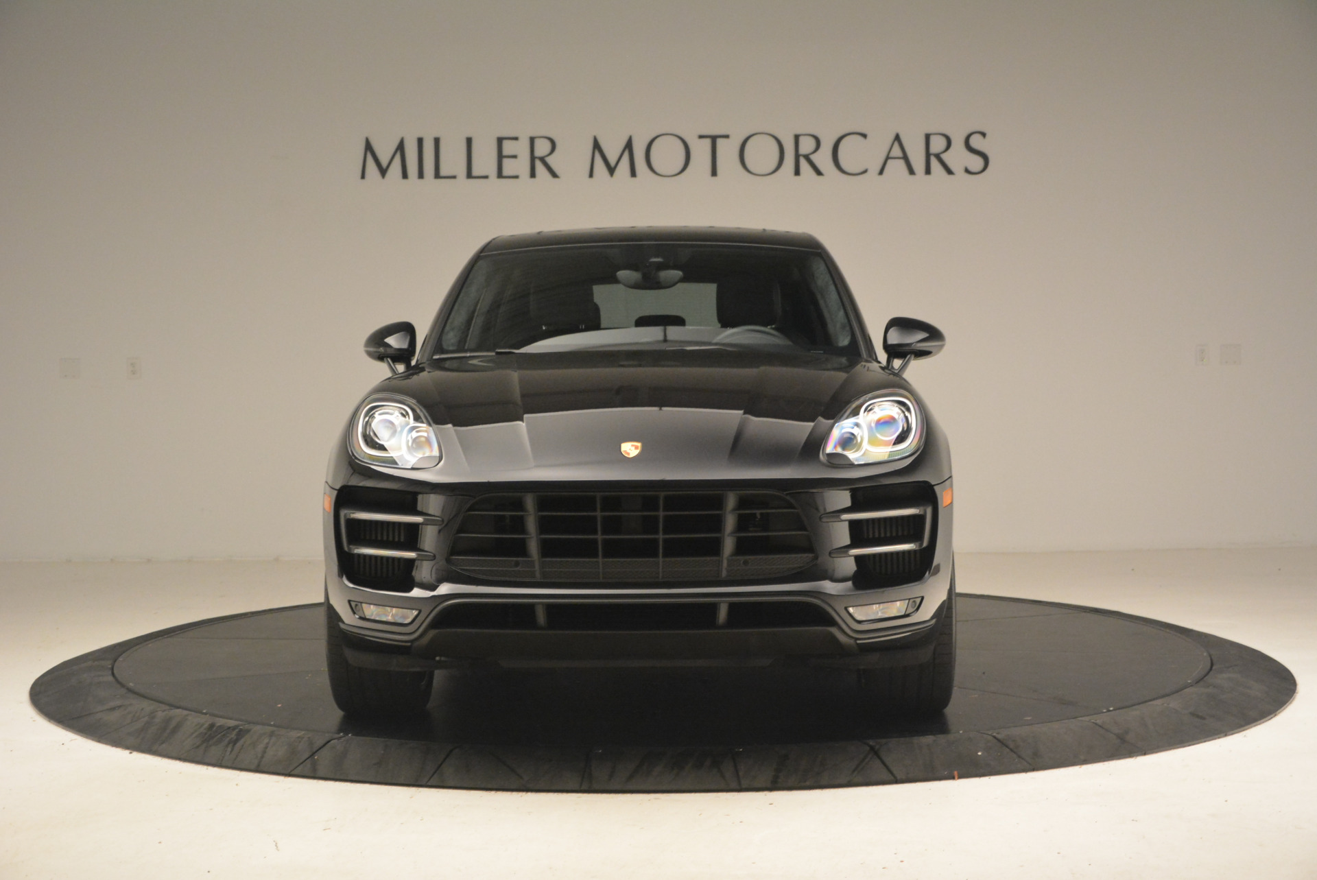 Used-2016-Porsche-Macan-Turbo