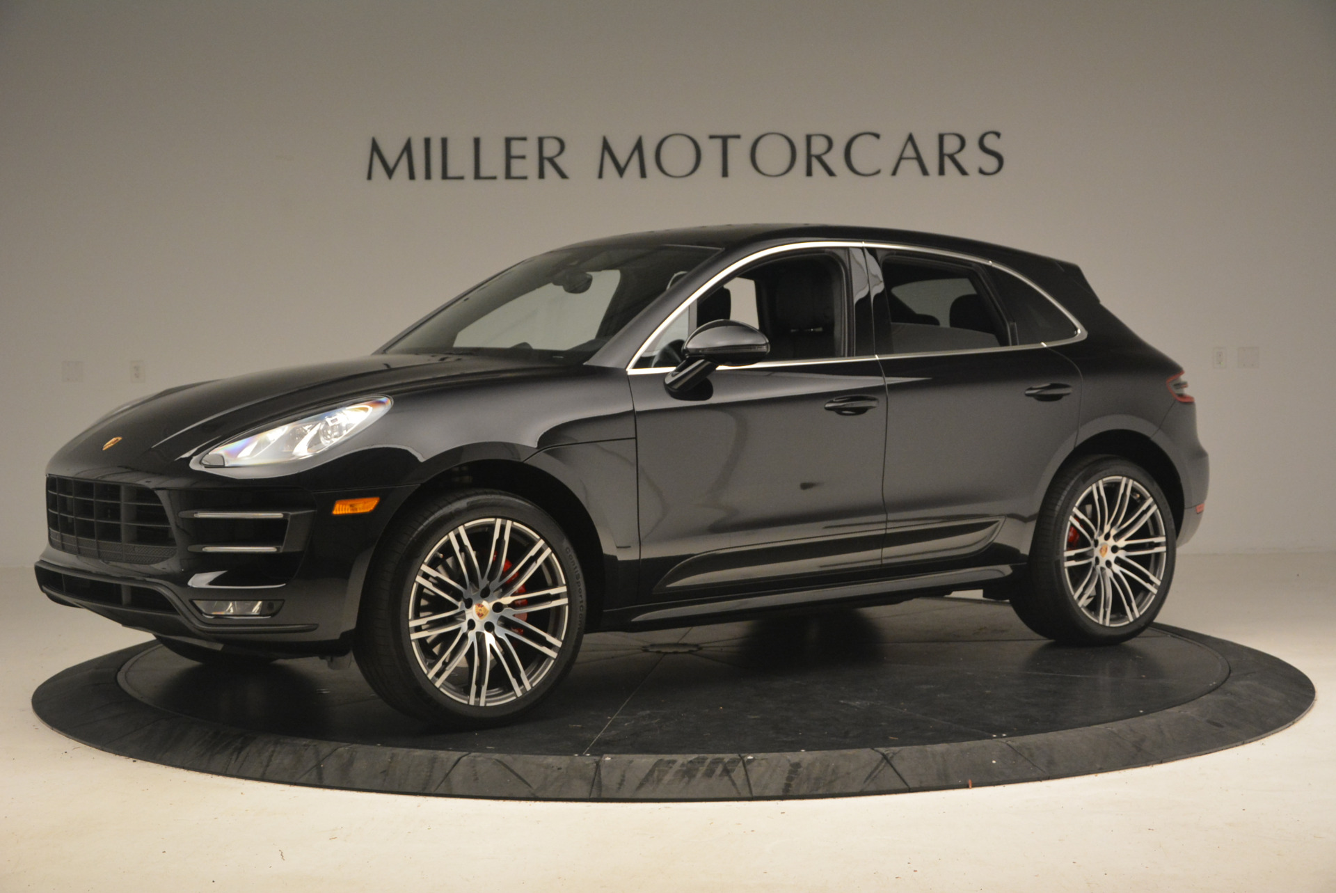 Used-2016-Porsche-Macan-Turbo