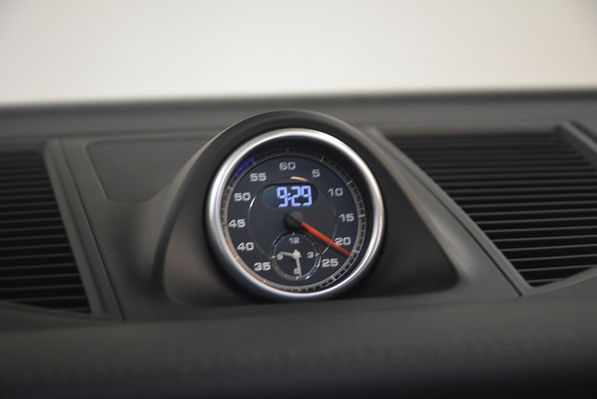 Used-2016-Porsche-Macan-Turbo