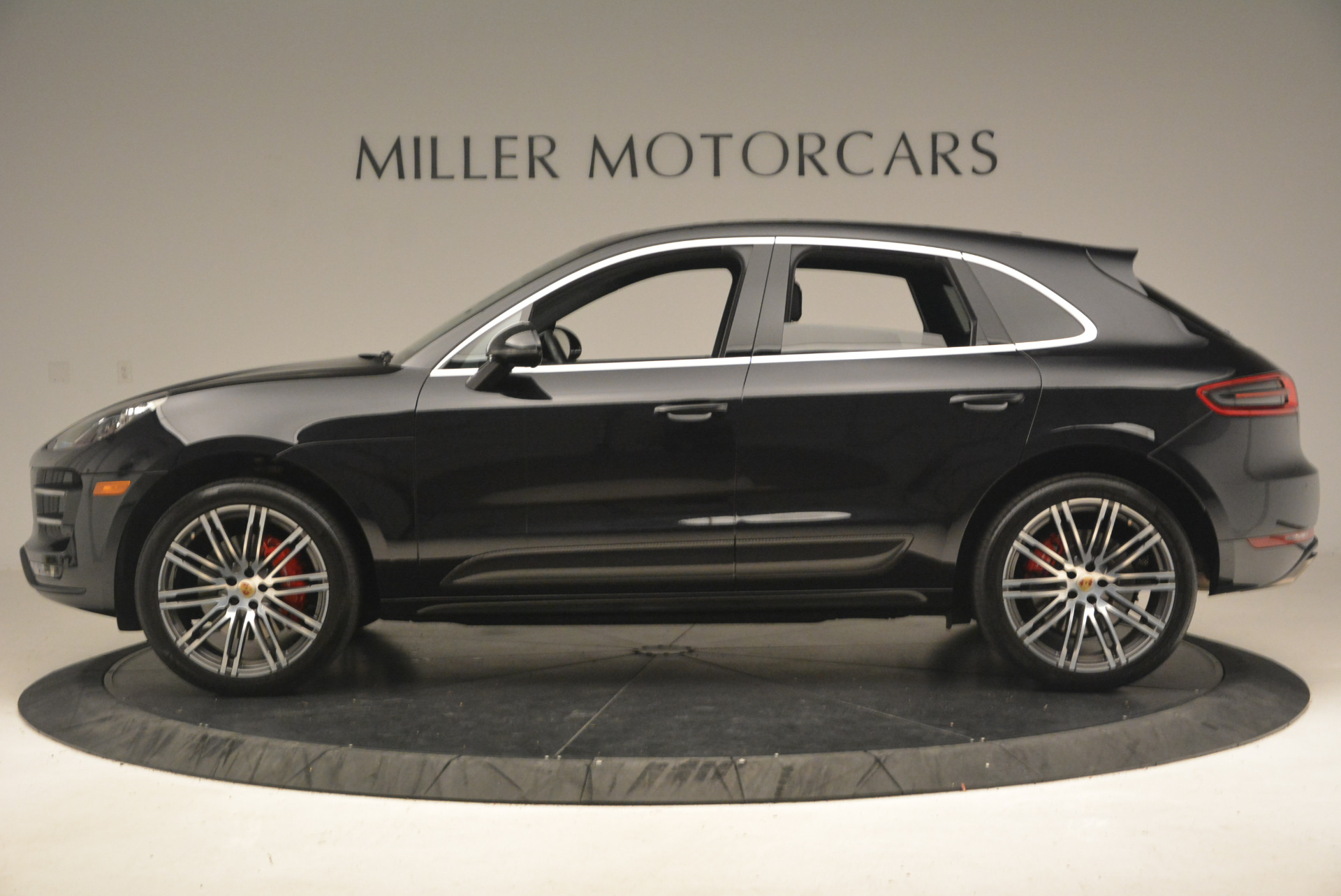 Used-2016-Porsche-Macan-Turbo