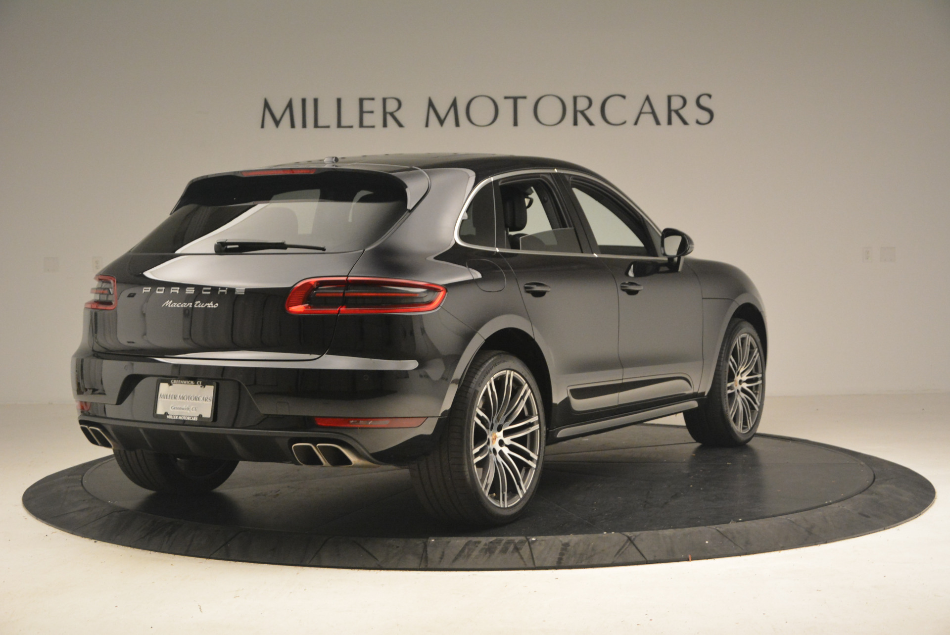 Used-2016-Porsche-Macan-Turbo