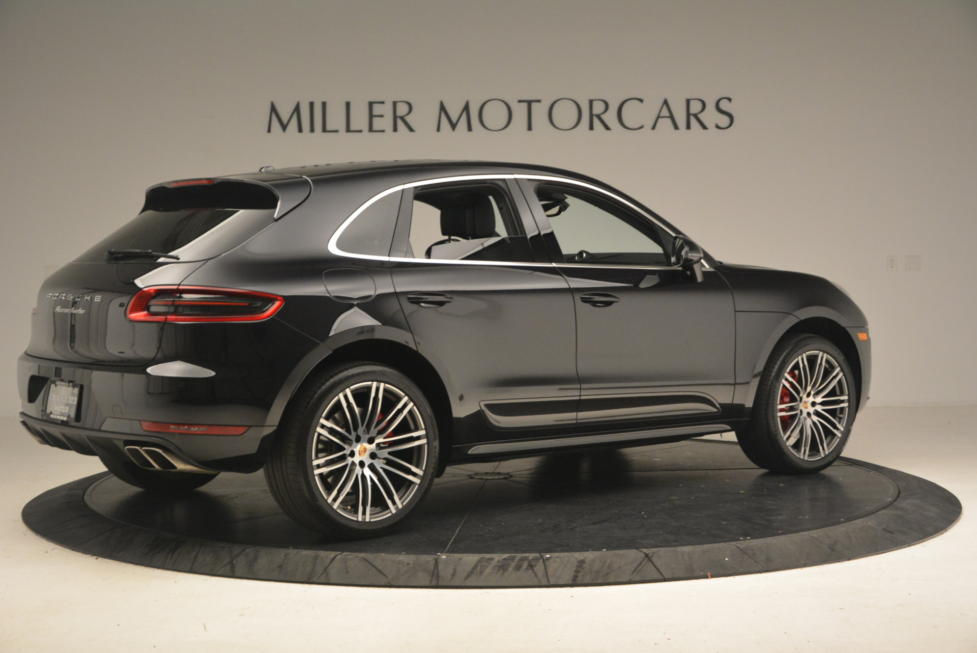 Used-2016-Porsche-Macan-Turbo
