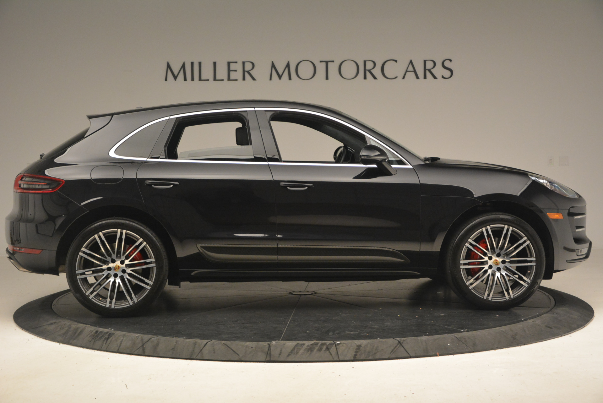 Used-2016-Porsche-Macan-Turbo