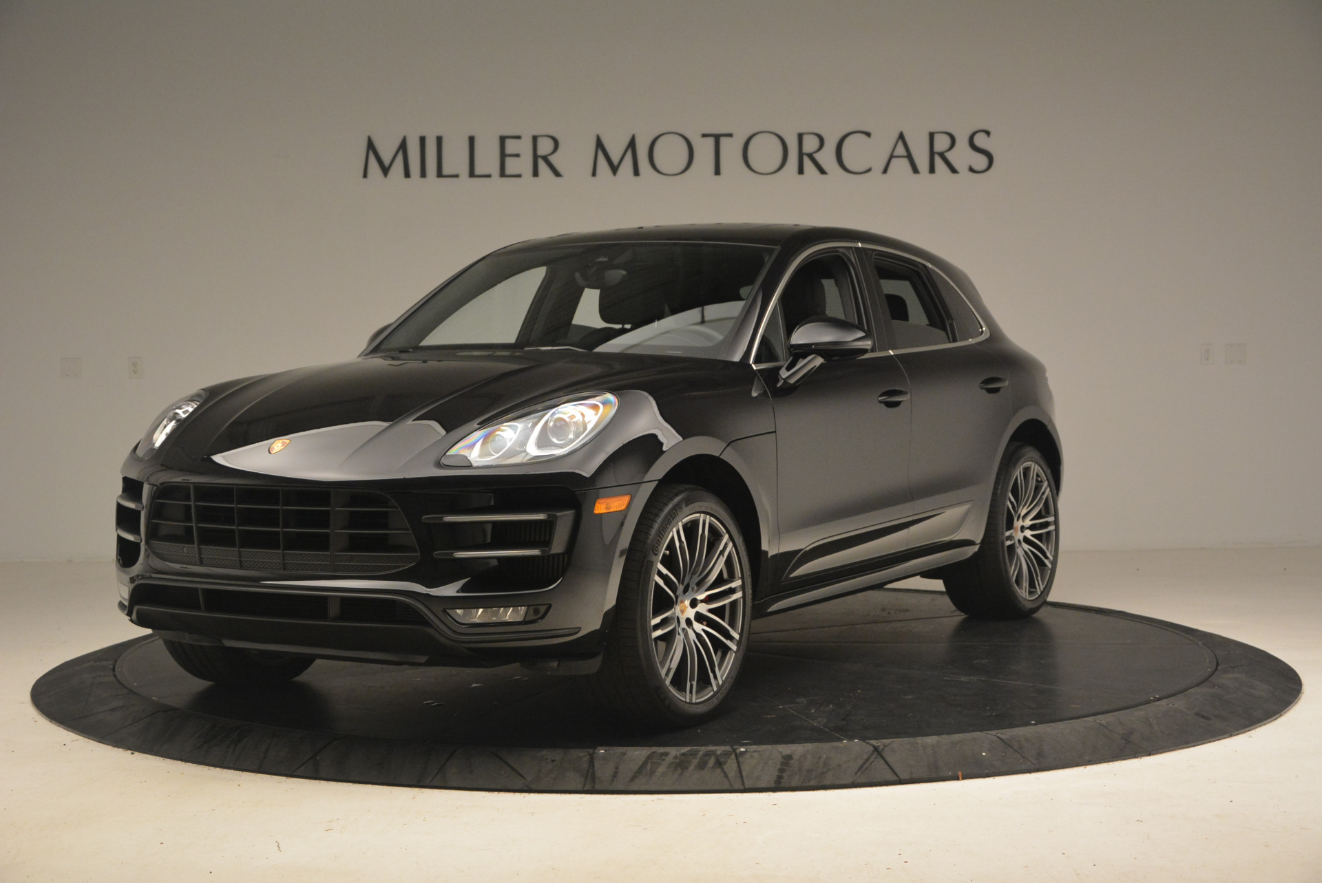 Used-2016-Porsche-Macan-Turbo