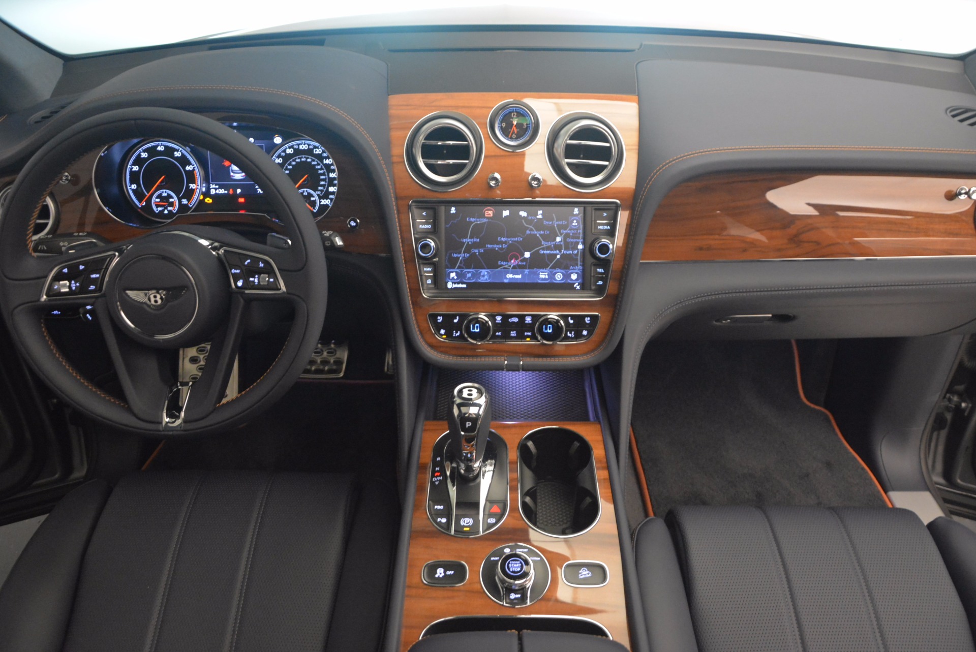 New-2018-Bentley-Bentayga-Onyx