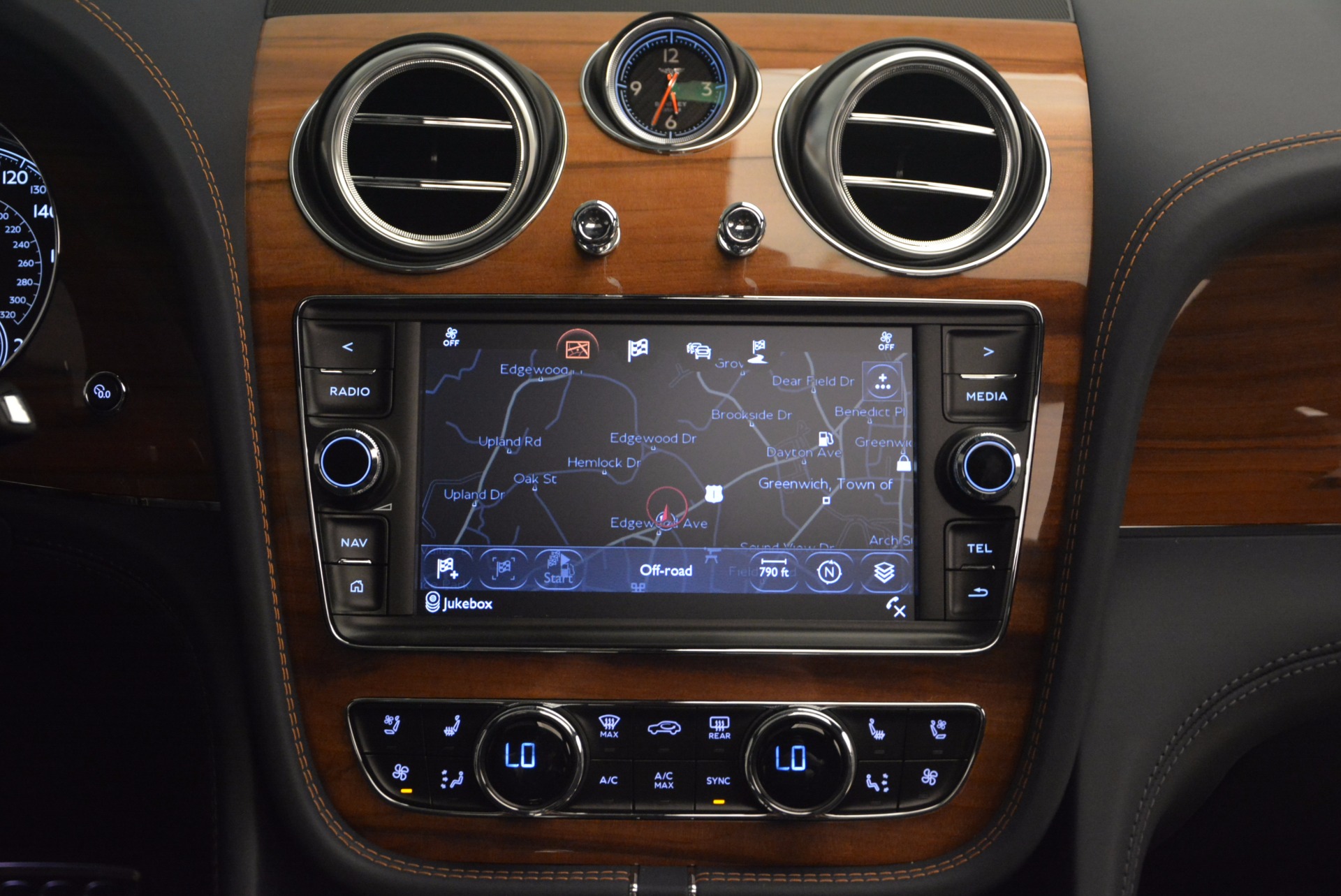 New-2018-Bentley-Bentayga-Onyx