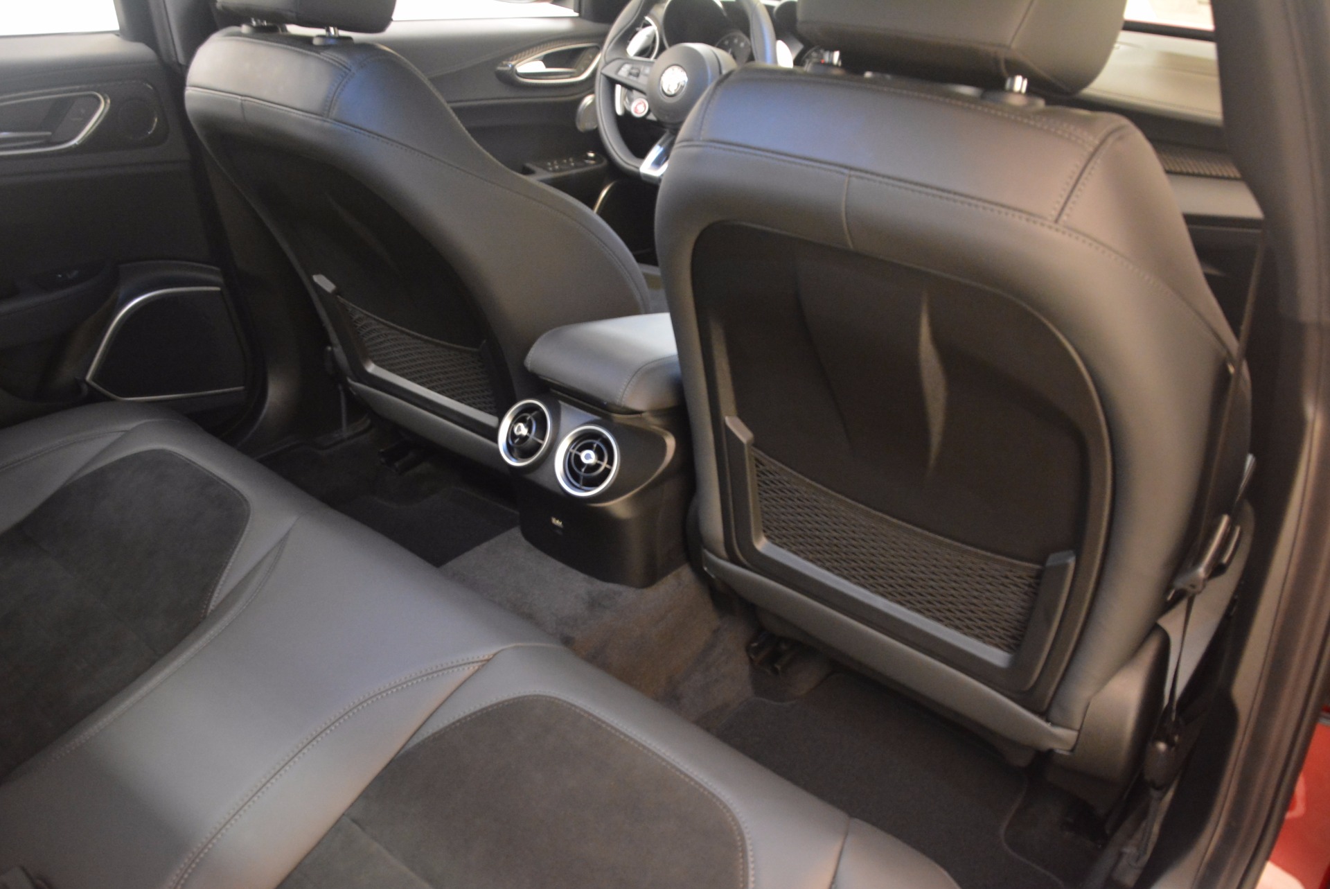 New-2017-Alfa-Romeo-Giulia-Quadrifoglio-Quadrifoglio