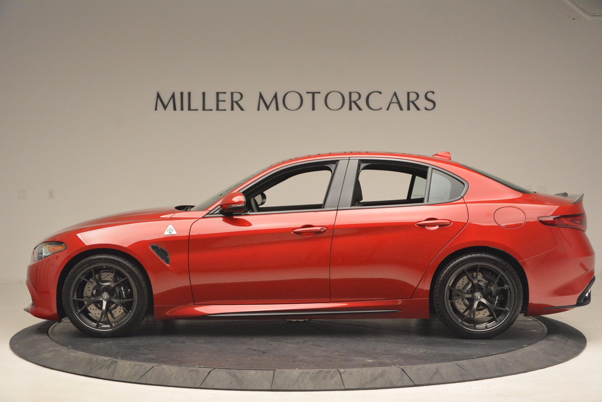 New-2017-Alfa-Romeo-Giulia-Quadrifoglio-Quadrifoglio