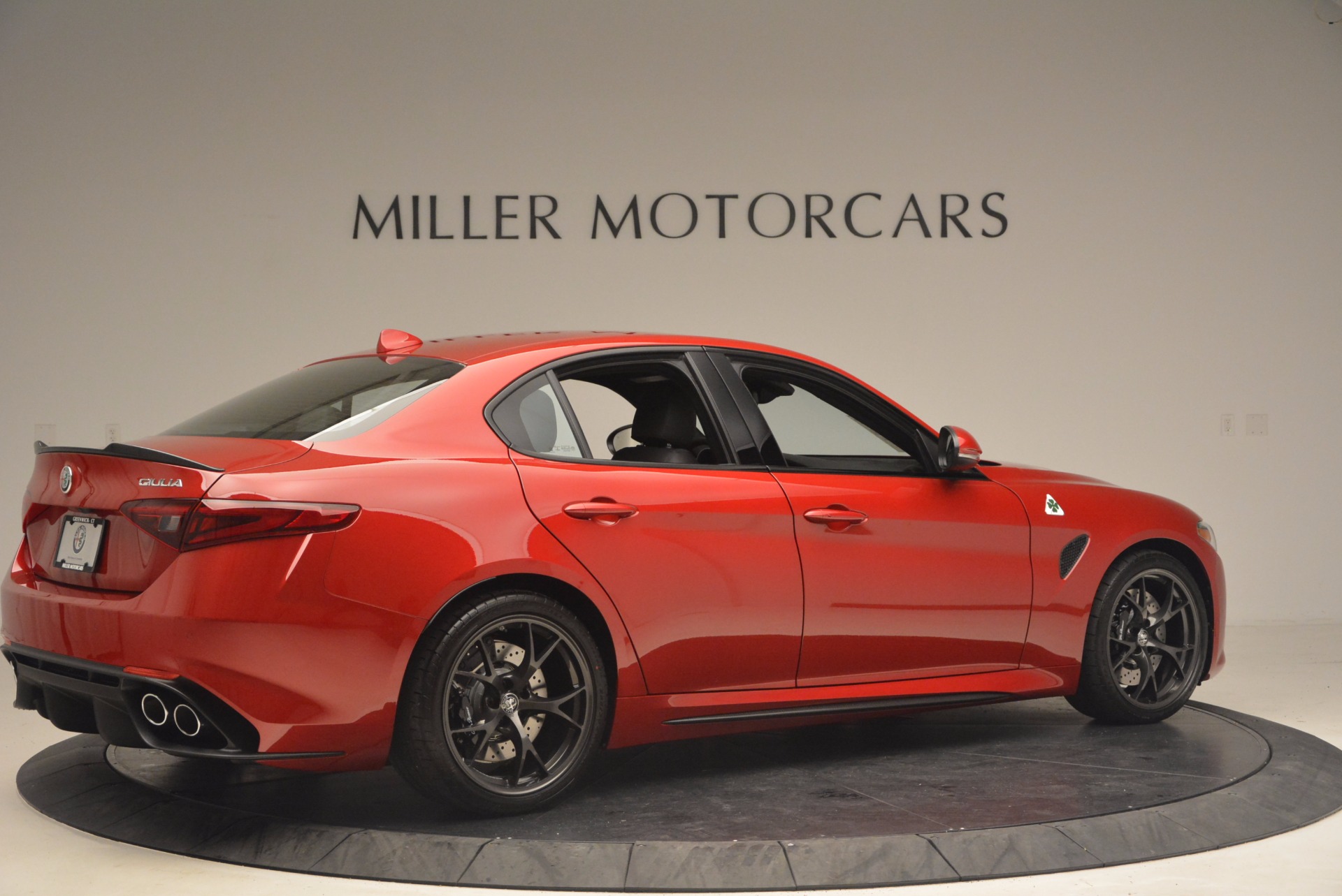 New-2017-Alfa-Romeo-Giulia-Quadrifoglio-Quadrifoglio