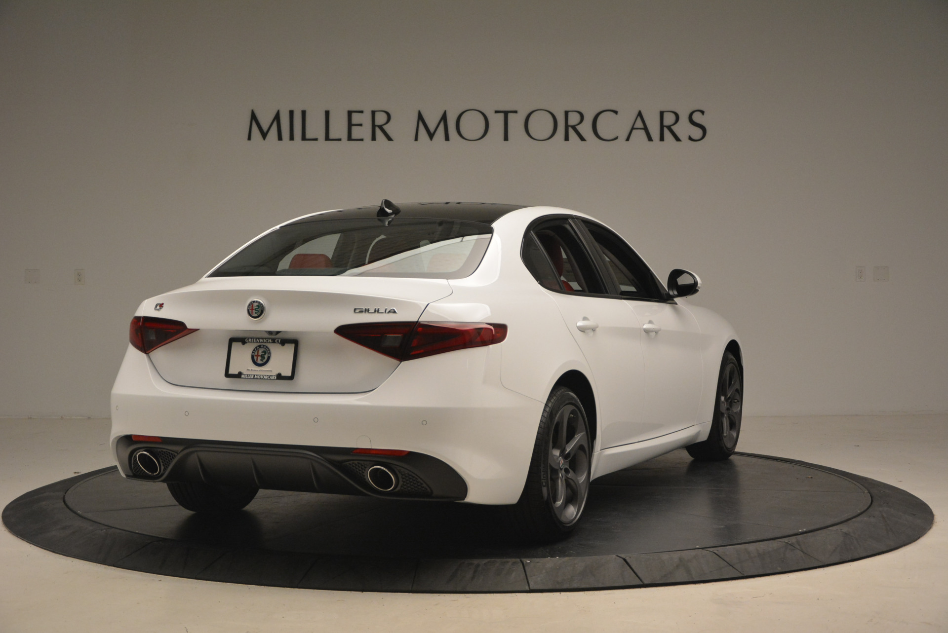 New-2017-Alfa-Romeo-Giulia-Ti-Q4