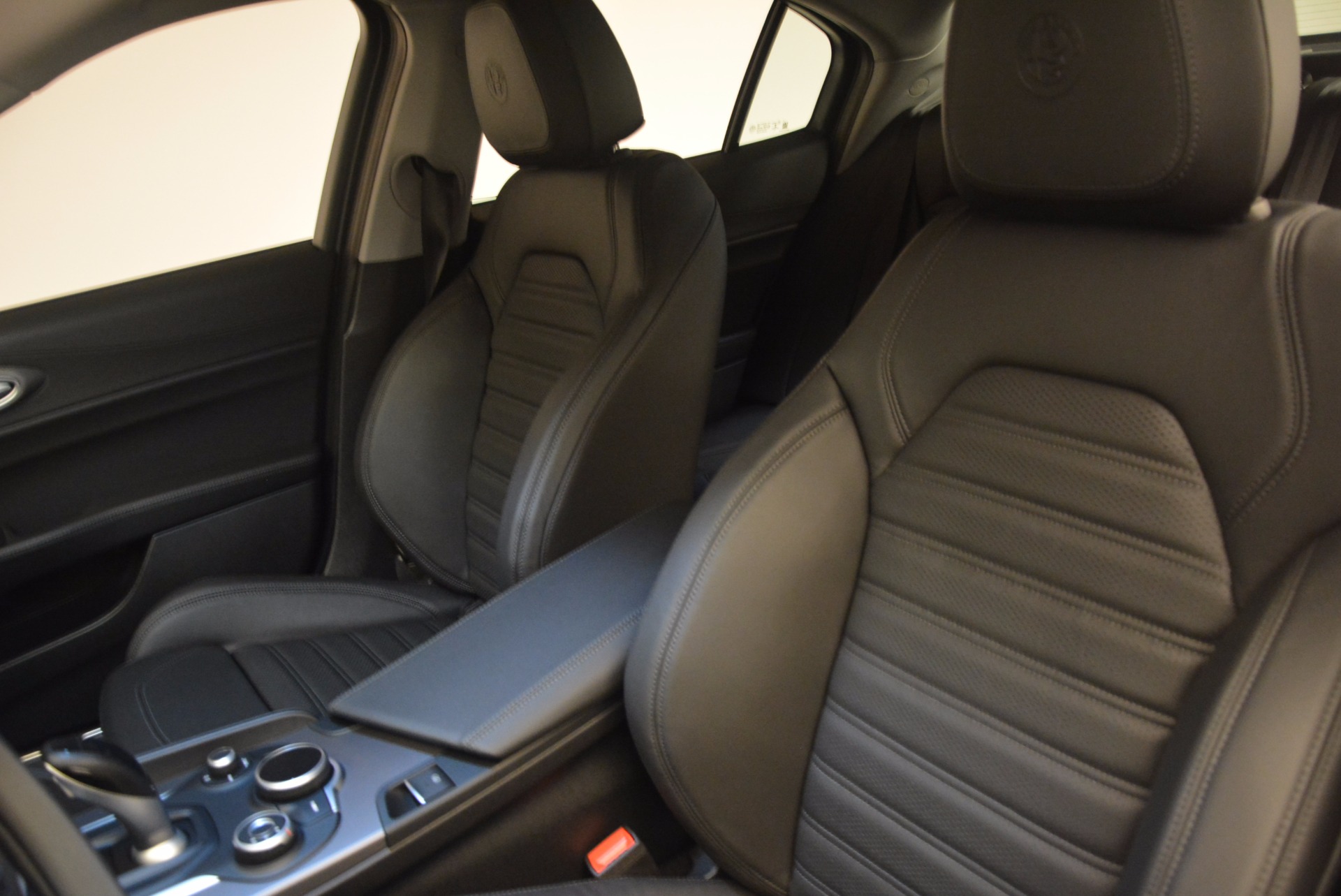 New-2017-Alfa-Romeo-Giulia-Ti-Sport-Q4