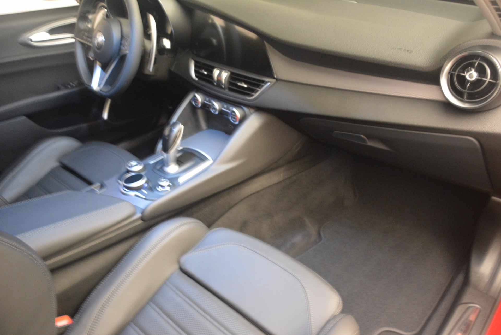 New-2017-Alfa-Romeo-Giulia-Ti-Sport-Q4