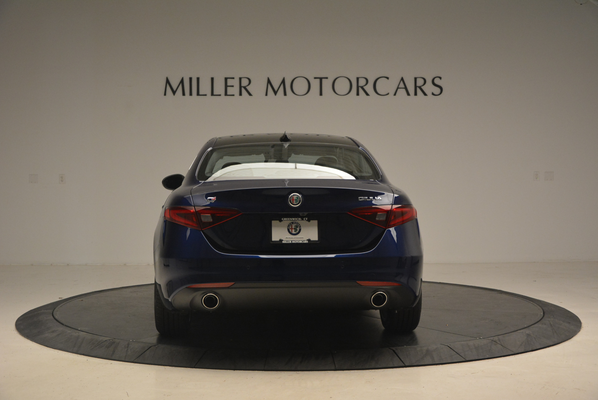 New-2017-Alfa-Romeo-Giulia-Ti-Q4